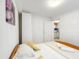 Spavaća soba 1 Baška Voda, Spavaća soba 1 u smještaju tipa apartment, WiFi.