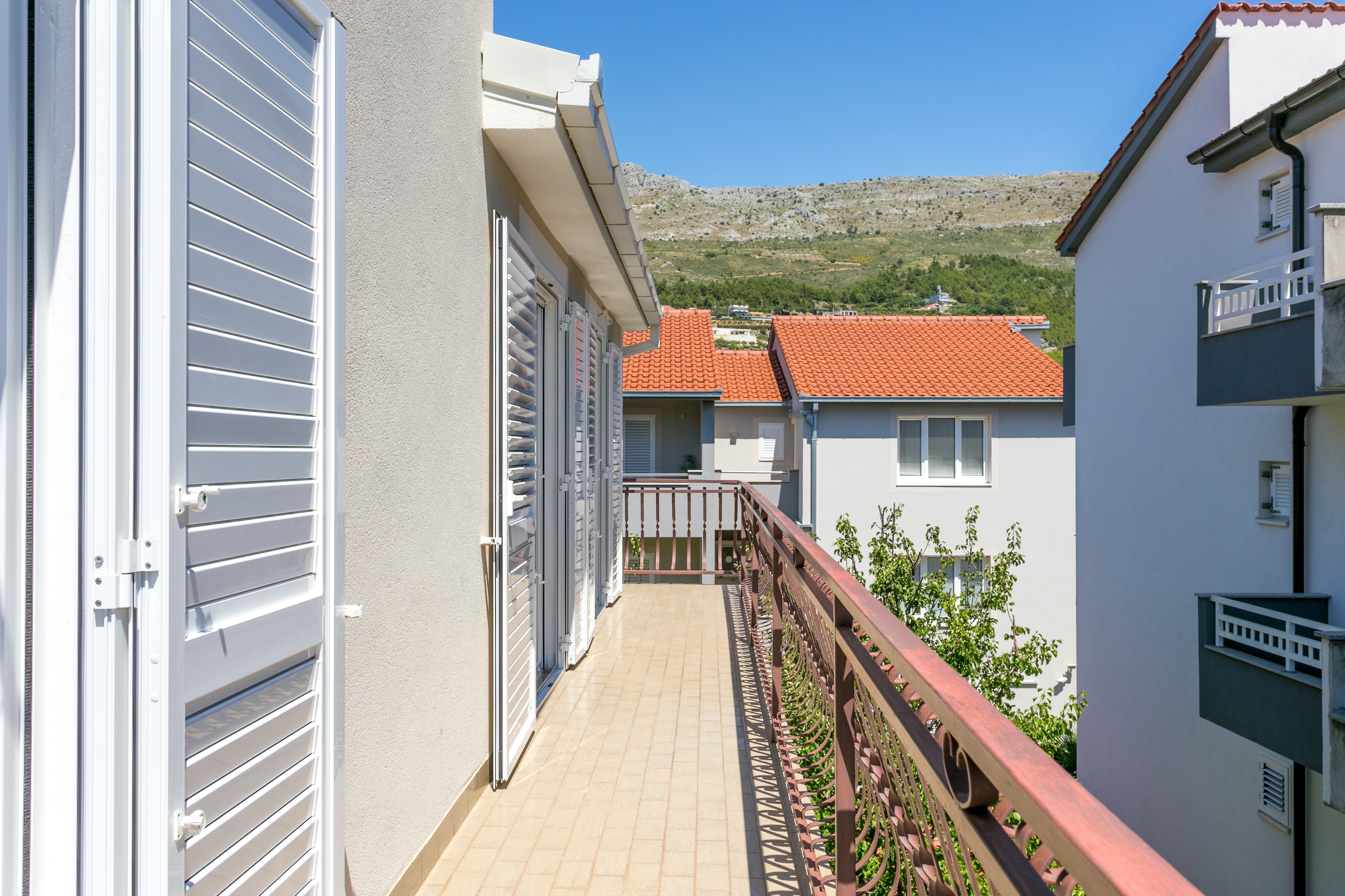 Three bedroom apartment with balcony Podstrana, Split  A-a