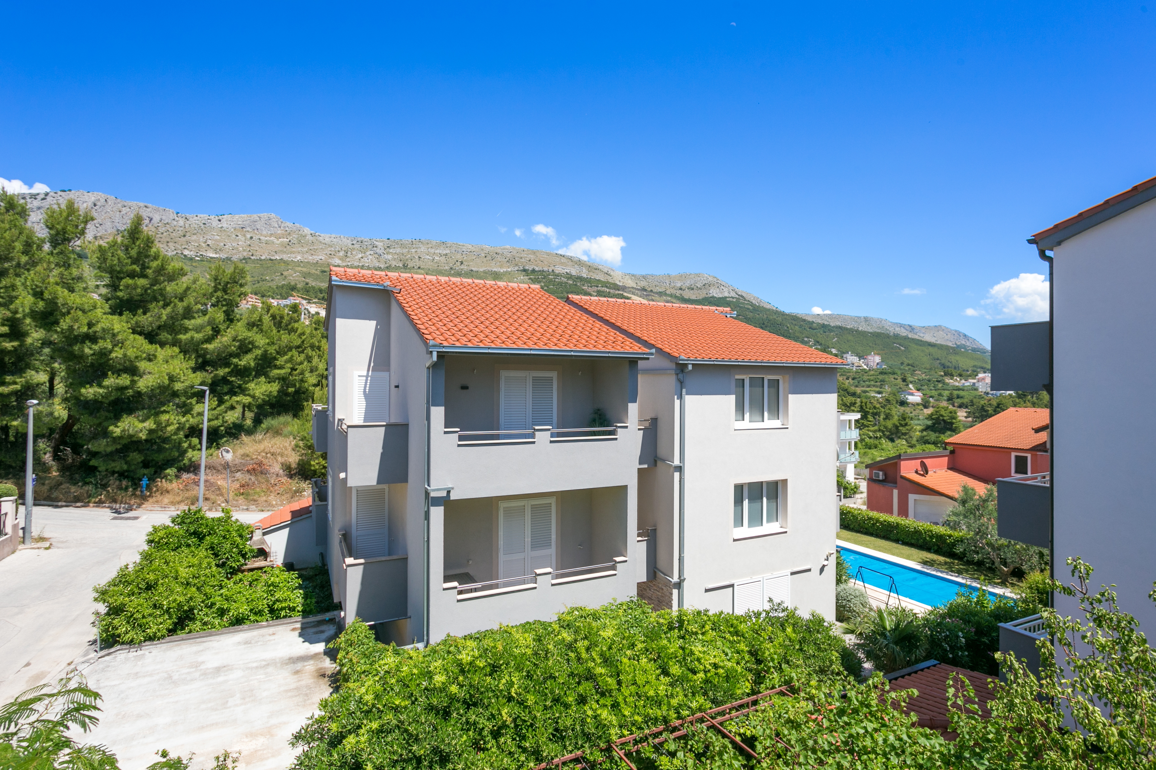 Three bedroom apartment with balcony Podstrana, Split  A-a