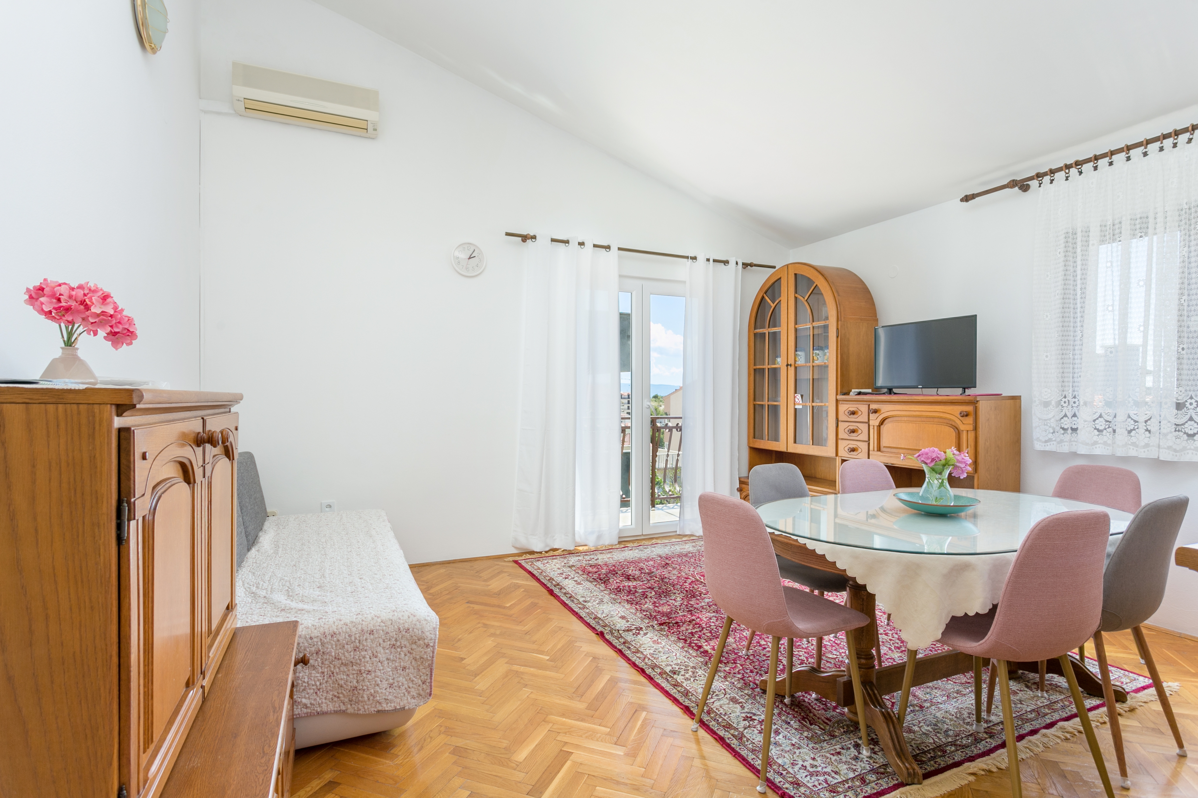 Three bedroom apartment with balcony Podstrana (Split) (A-17586-a)