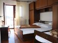Спальня 2 Vinišće, Спальня 2 в размещении типа apartment, Домашние животные допускаются и WiFi.