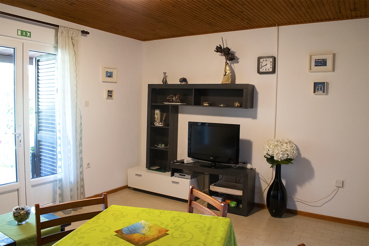 One bedroom apartment with terrace Artatore, Lošinj (A-17591-b)