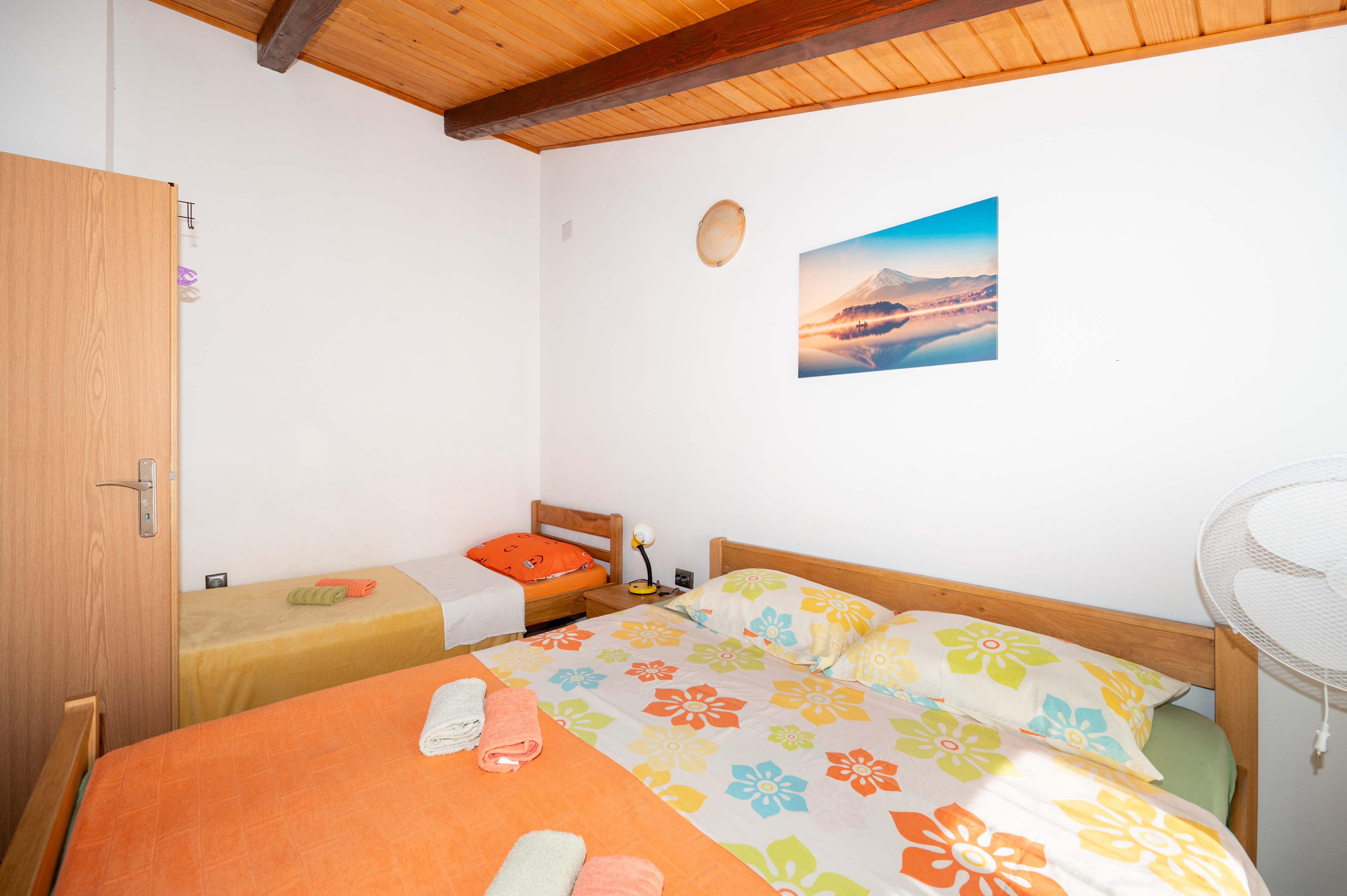 One bedroom apartment with terrace and sea view Silba  A-b
