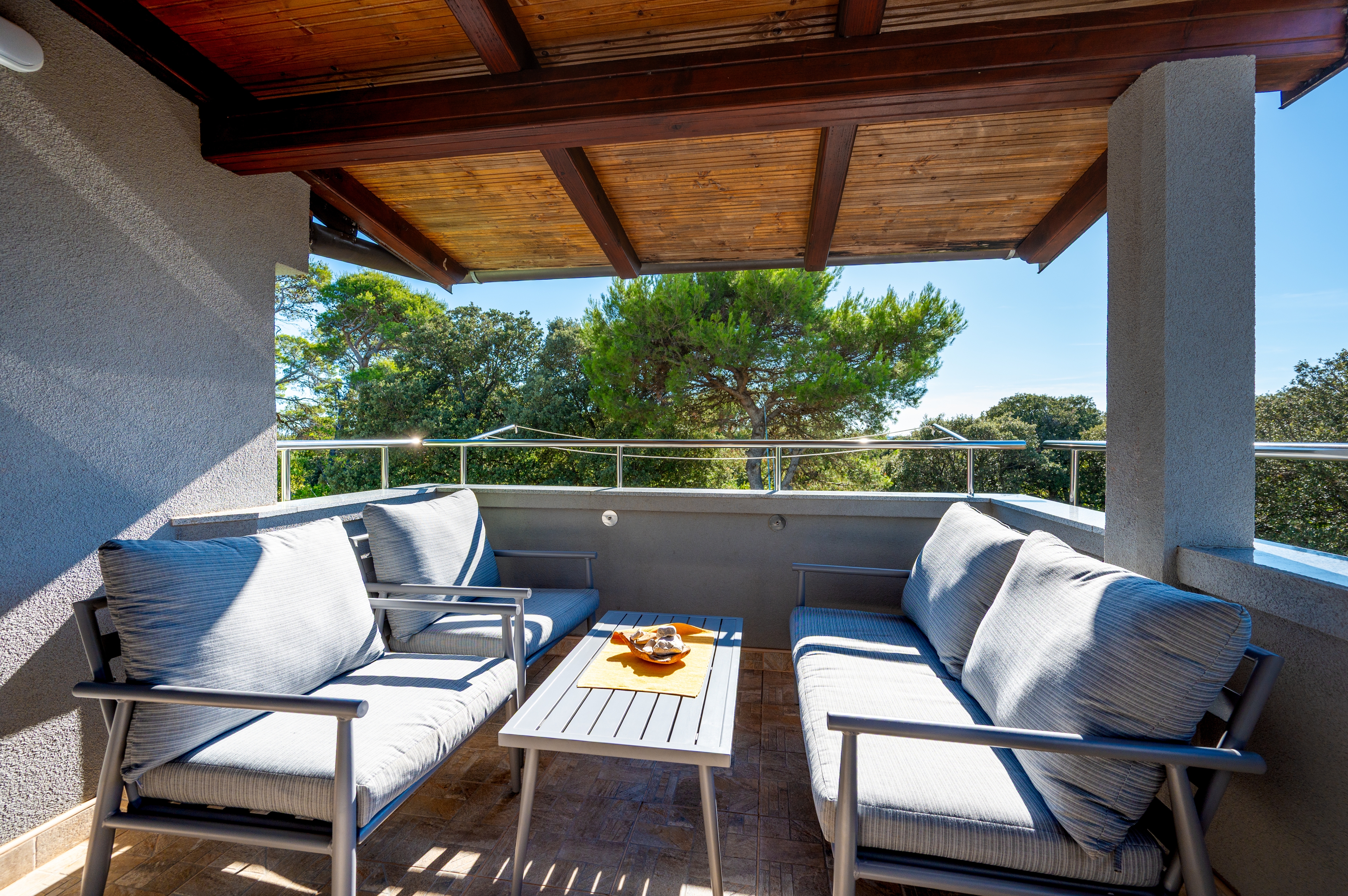 One bedroom apartment with terrace Silba (A-17603-b)