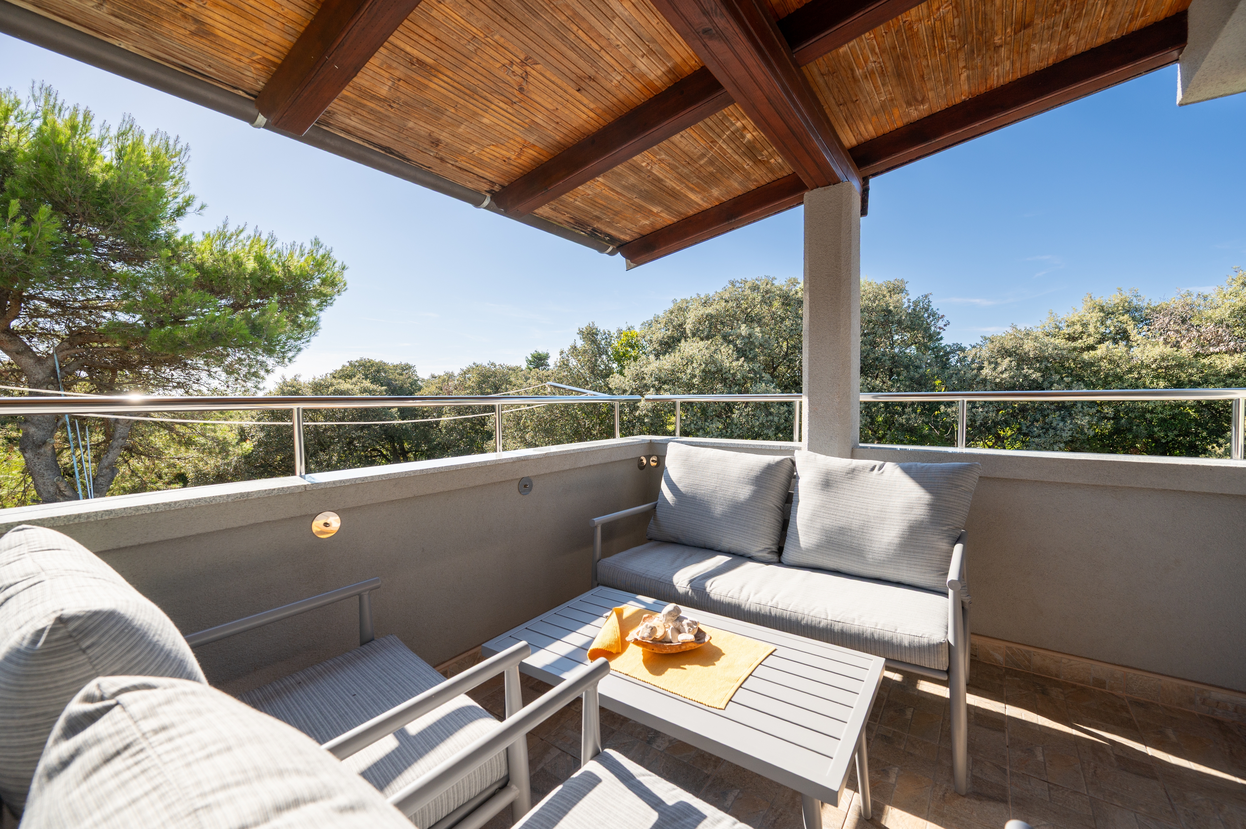 One bedroom apartment with terrace and sea view Silba  A-b
