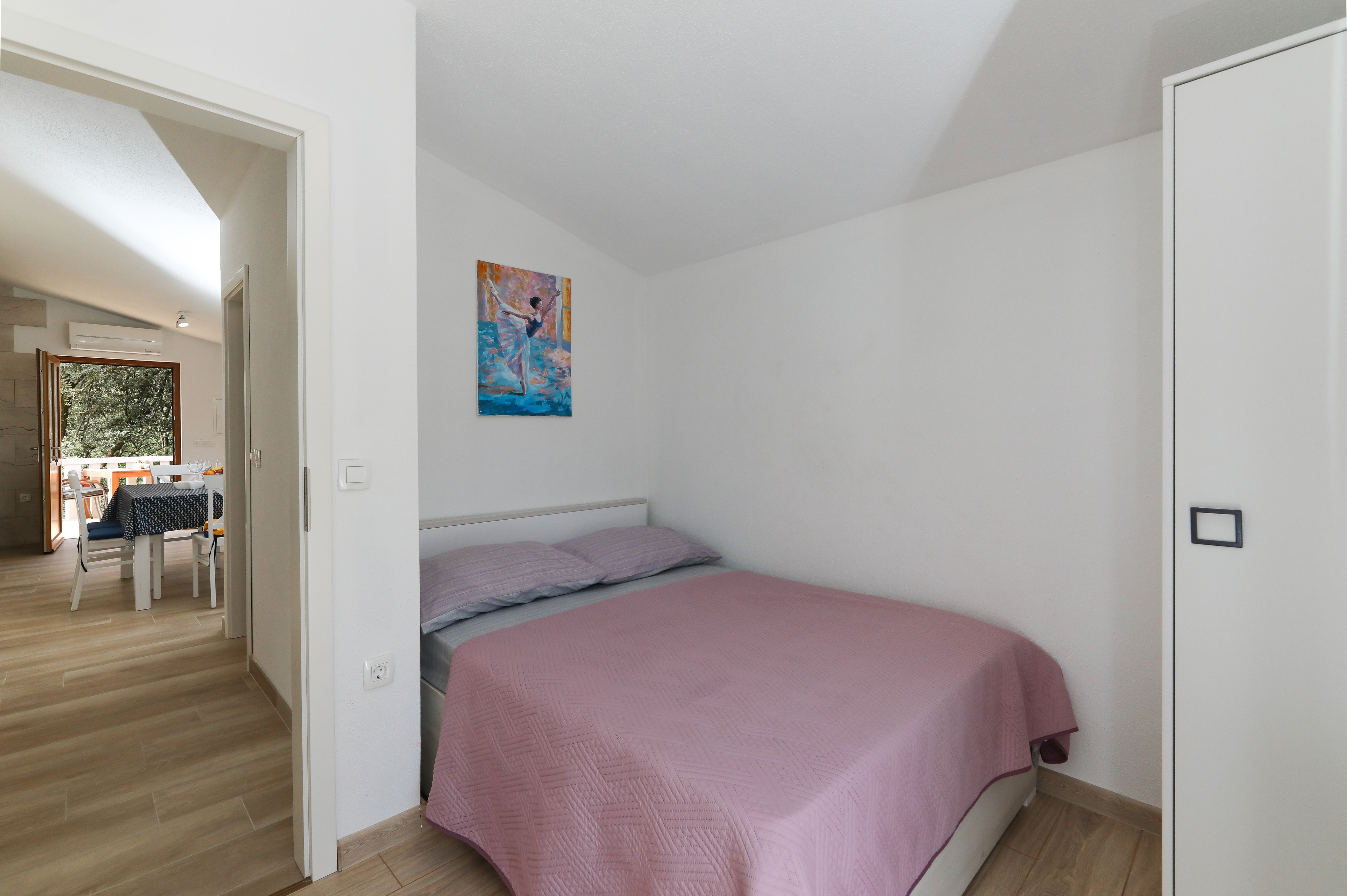 Two bedroom house with terrace and sea view Cove Prapratna - Prapatna, Brač  K
