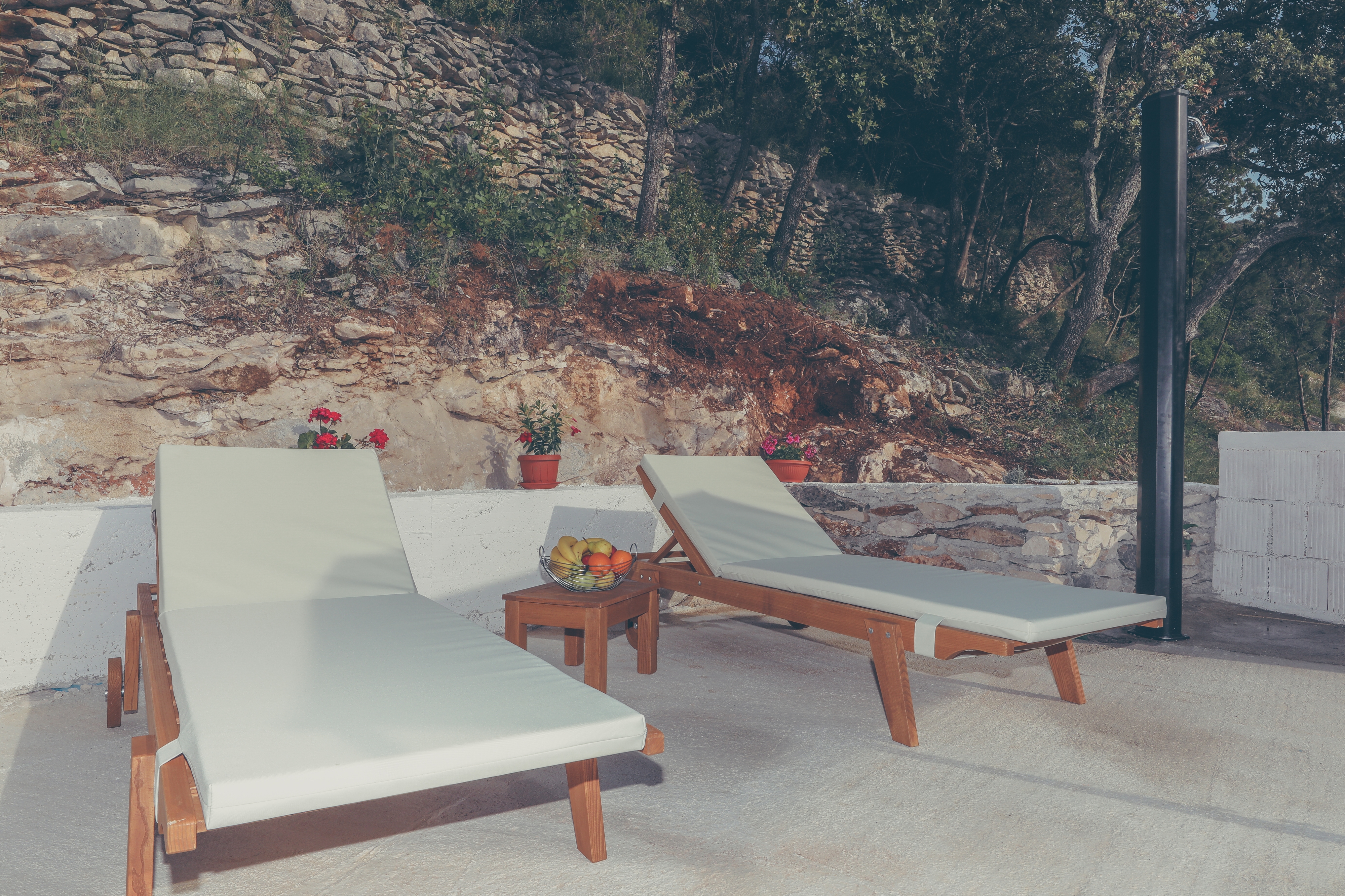 Two bedroom house with terrace and sea view Cove Prapratna - Prapatna, Brač  K