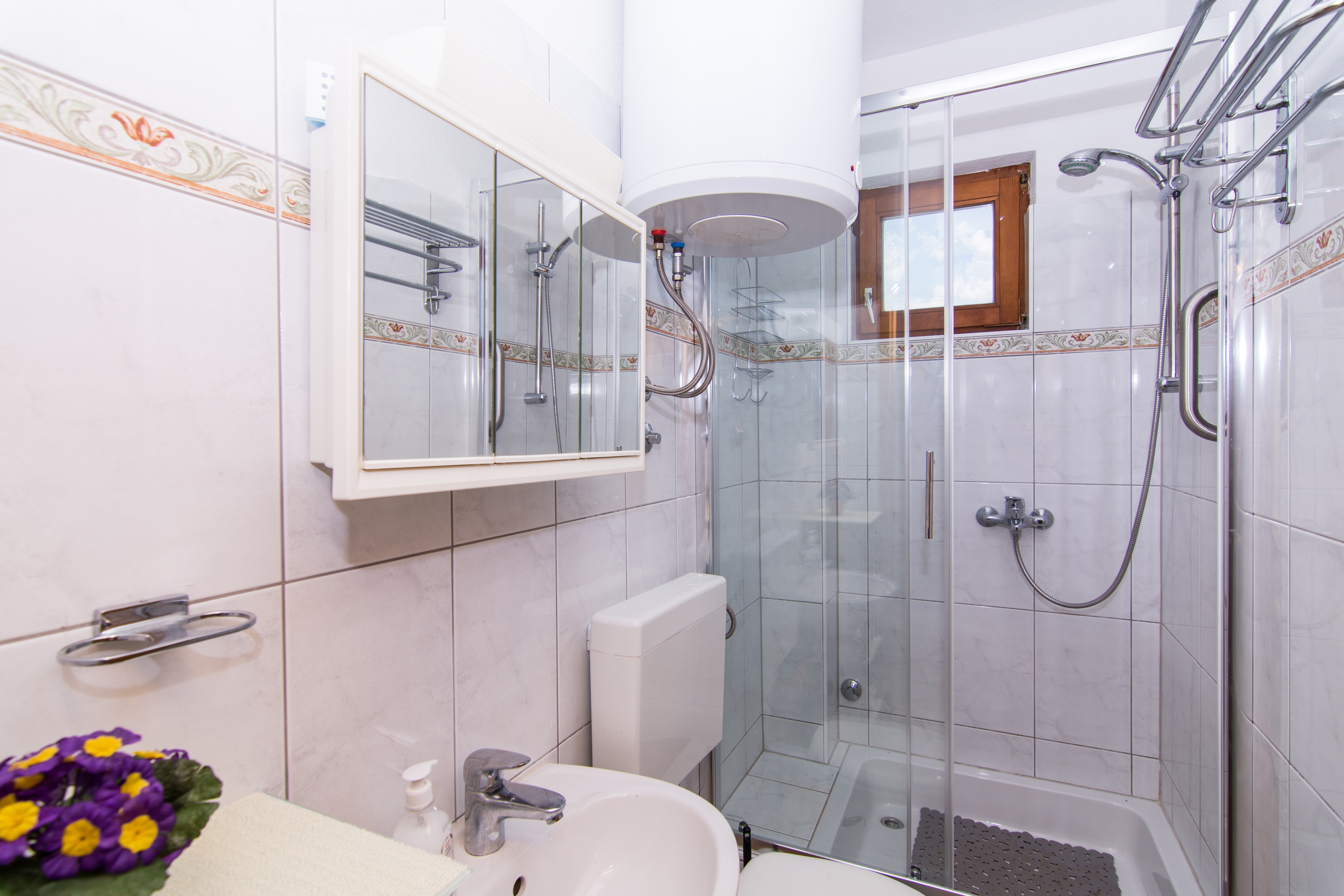 One bedroom apartment with balcony and sea view Trogir  A-a