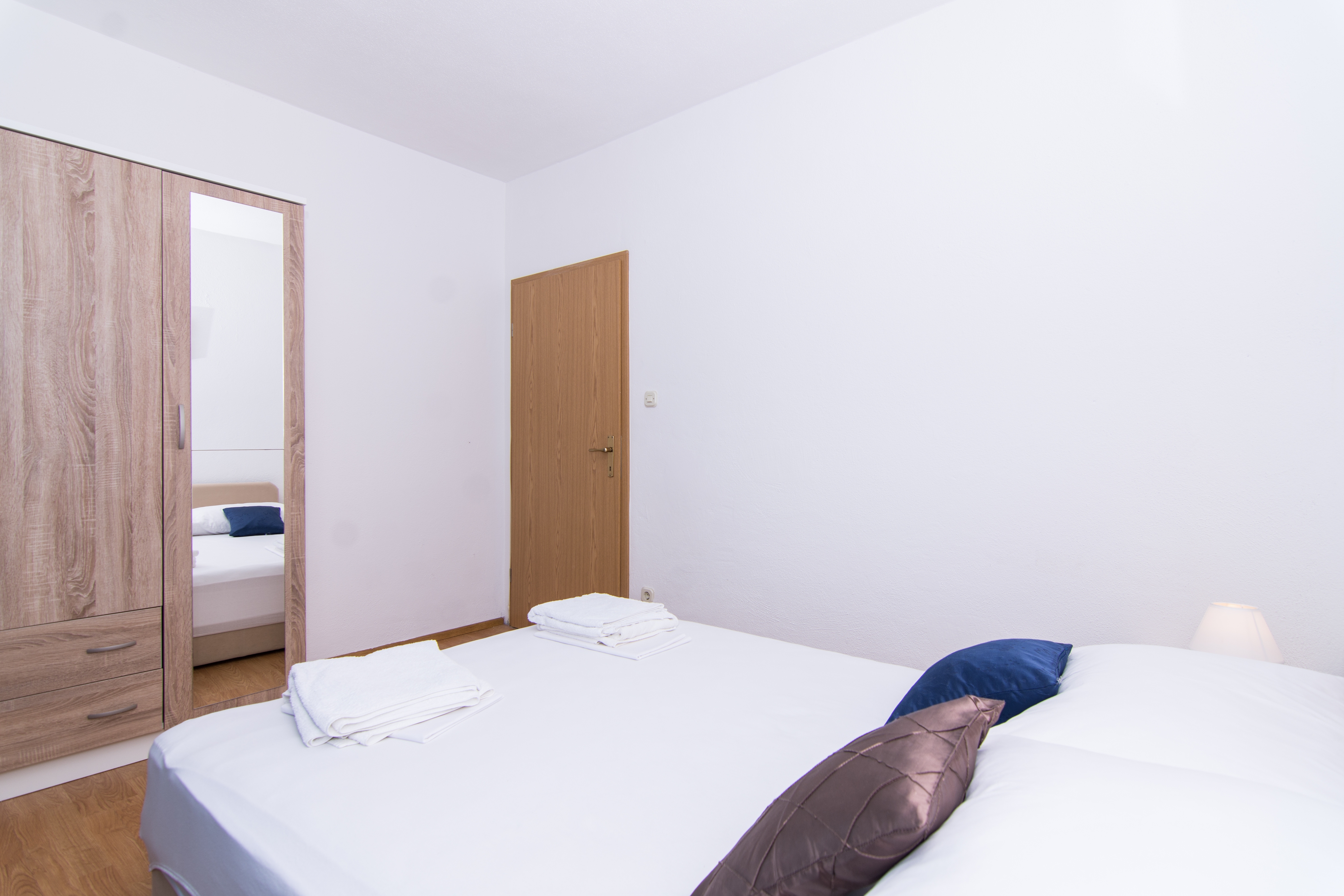 One bedroom apartment with balcony and sea view Trogir  A-a