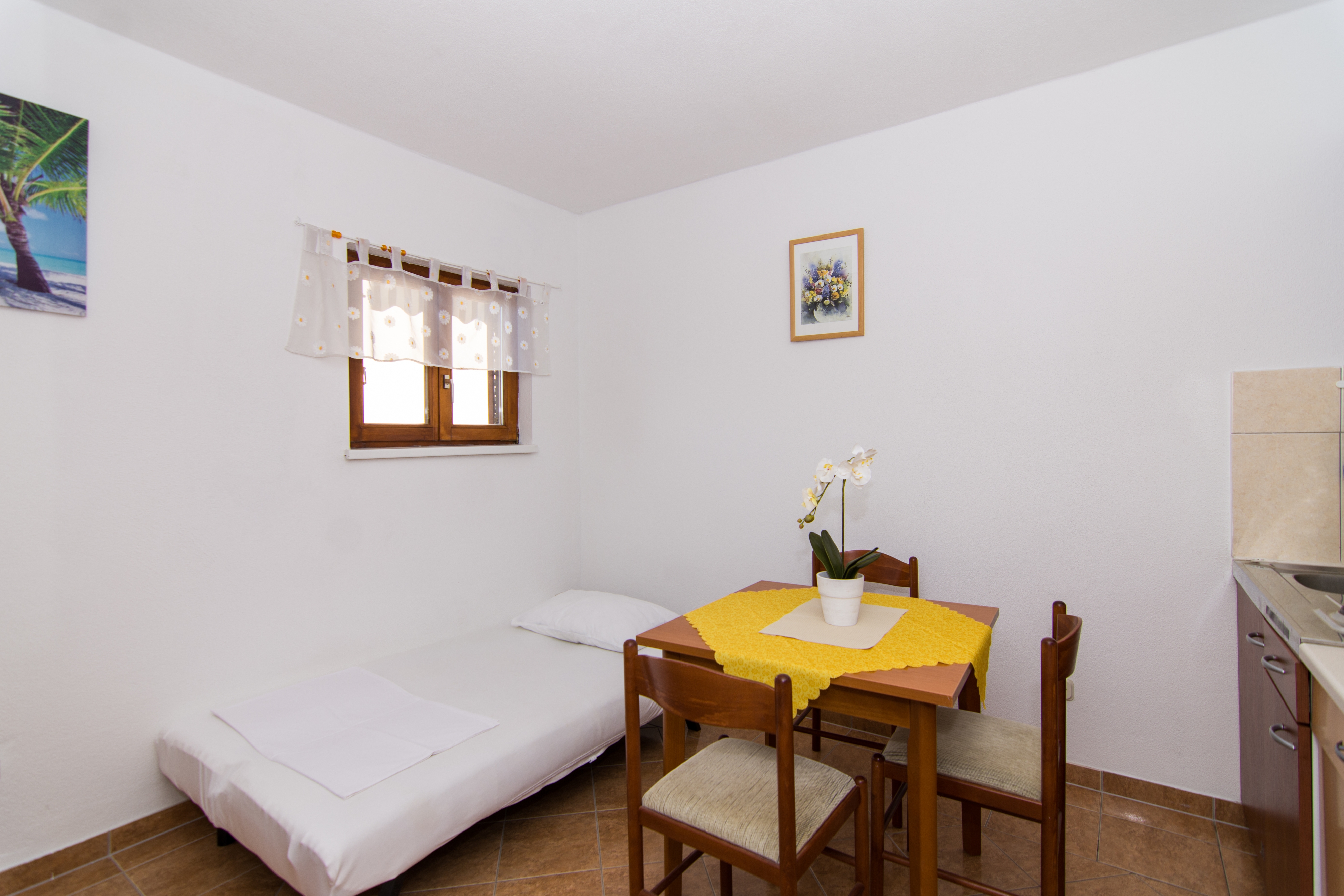 Studio flat with balcony and sea view Trogir (AS-17609-a) Studio flat with balcony and sea view Trogir (AS-17609-a)