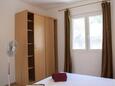 Lumbarda, Bedroom in the apartment, WiFi.