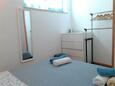 Bedroom 2 Umag, Bedroom 2 in the apartment, air condition available and WiFi.