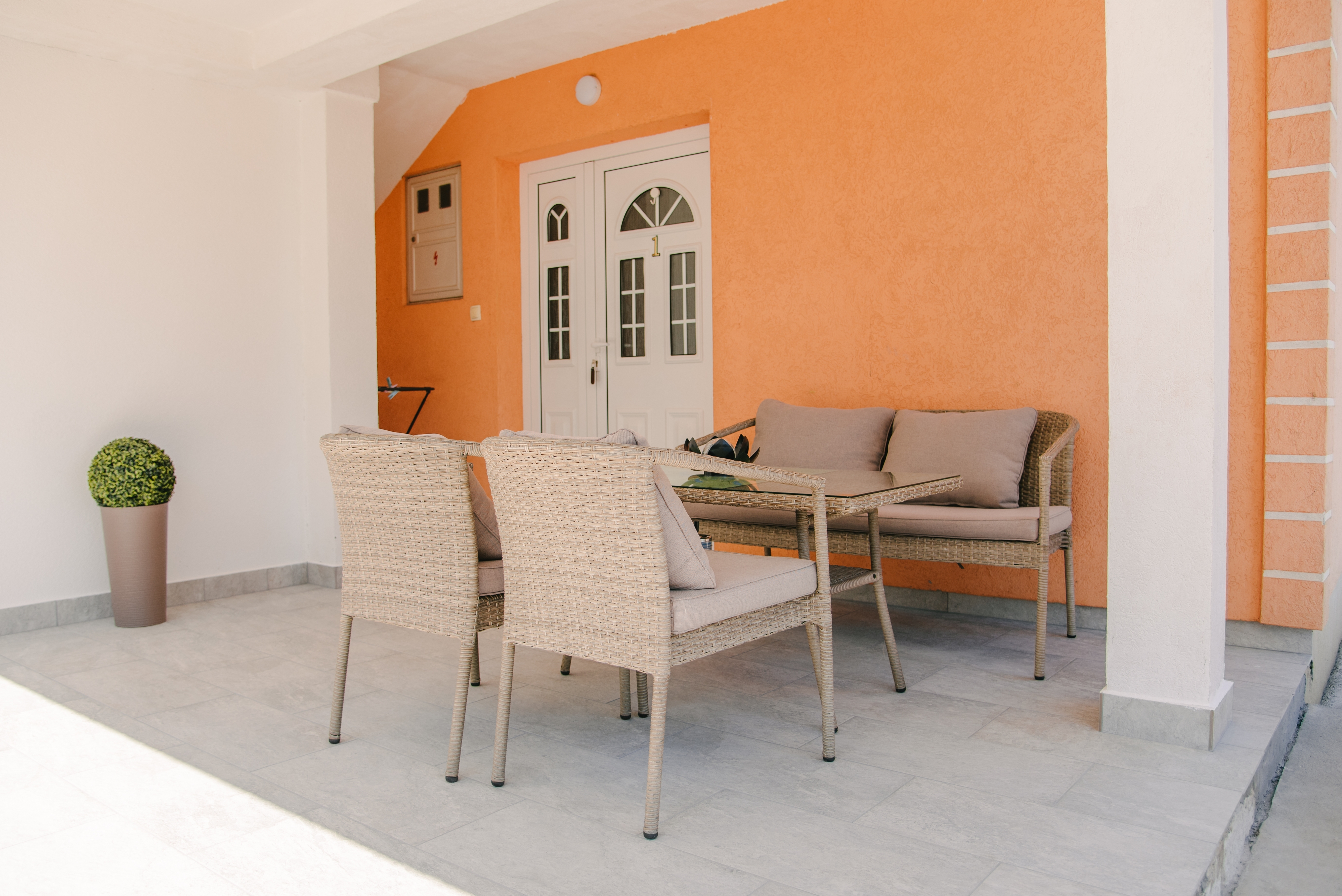 One bedroom apartment with terrace Lipovača, Plitvice  A-a