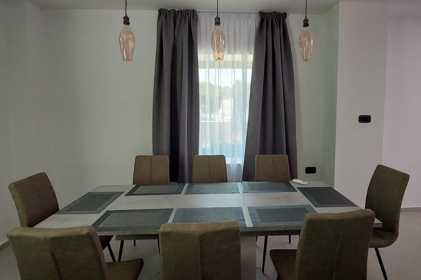 Top Medulin Pomer Top Medulin Pomer