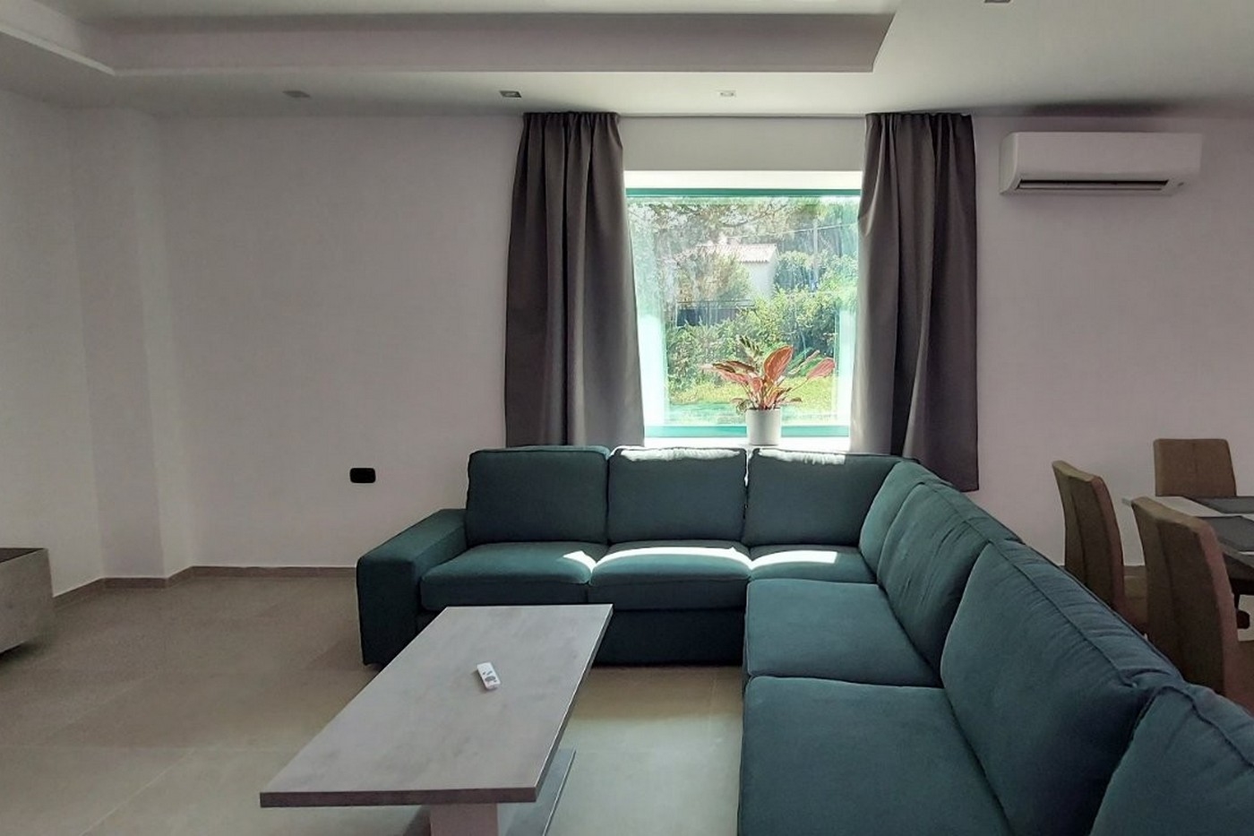 Top Medulin Pomer Top Medulin Pomer