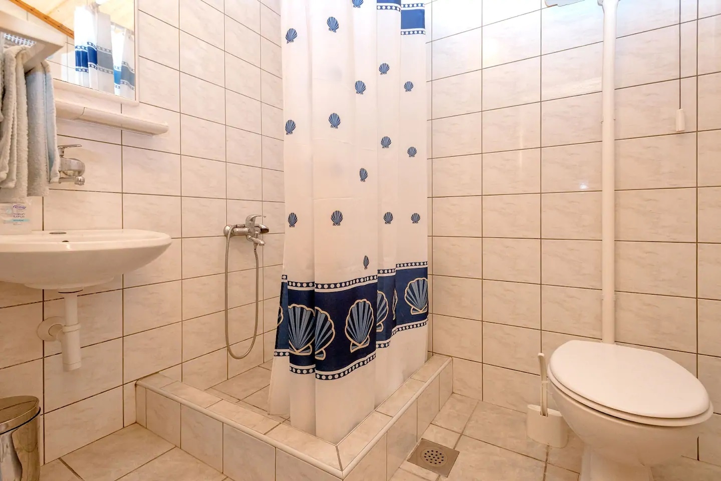 Four bedroom house with terrace Svirče, Hvar  K