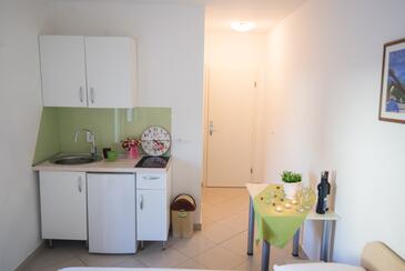 Kuhinja Baška Voda, Kuhinja v nastanitvi vrste studio-apartment, WiFi.