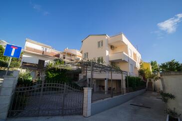 Objekt Baška Voda, Makarska, Objekt 17683 - Apartmaji s prodnato plažo.