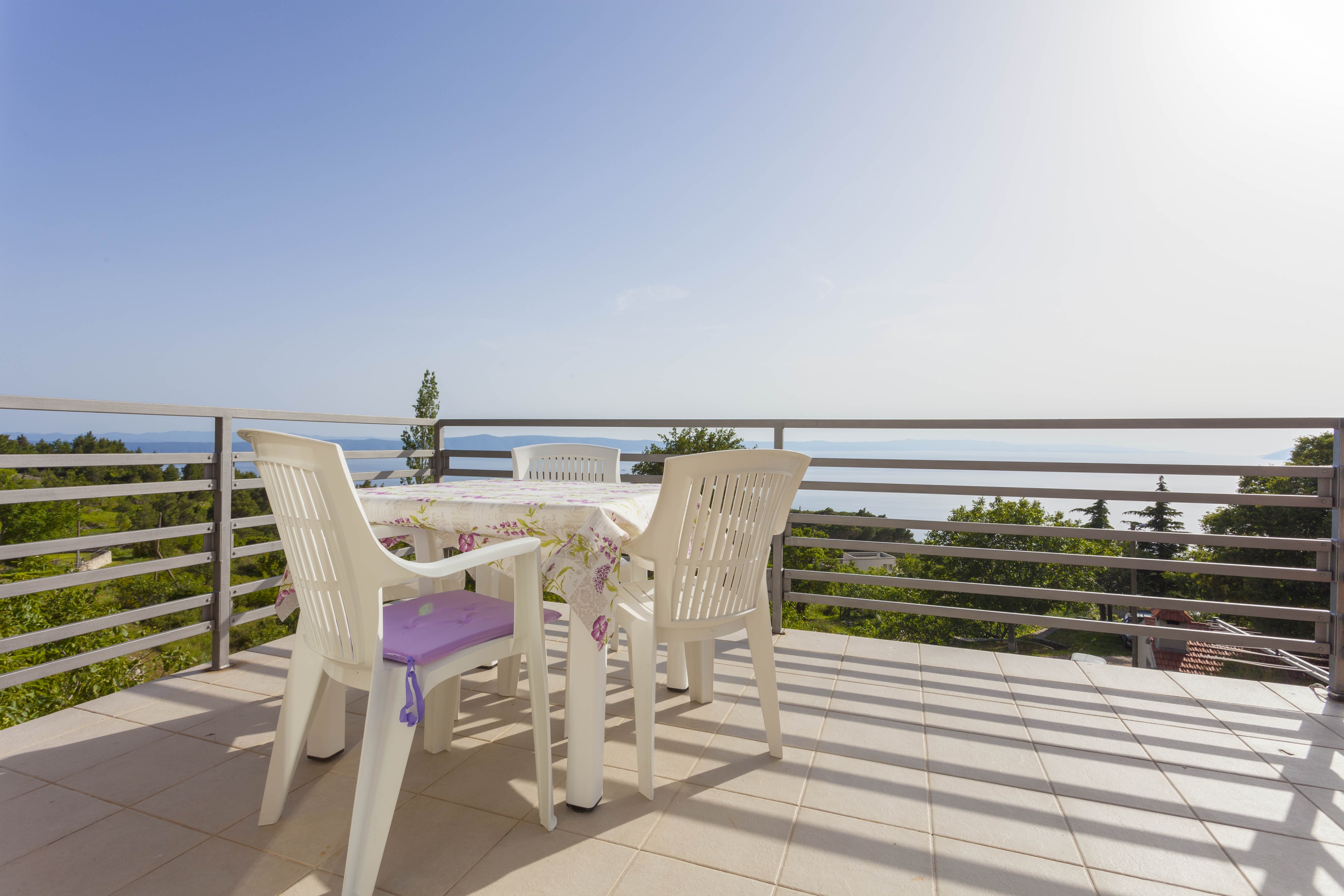 Four bedroom apartment with balcony and sea view Gornji Tučepi, Makarska  A-a