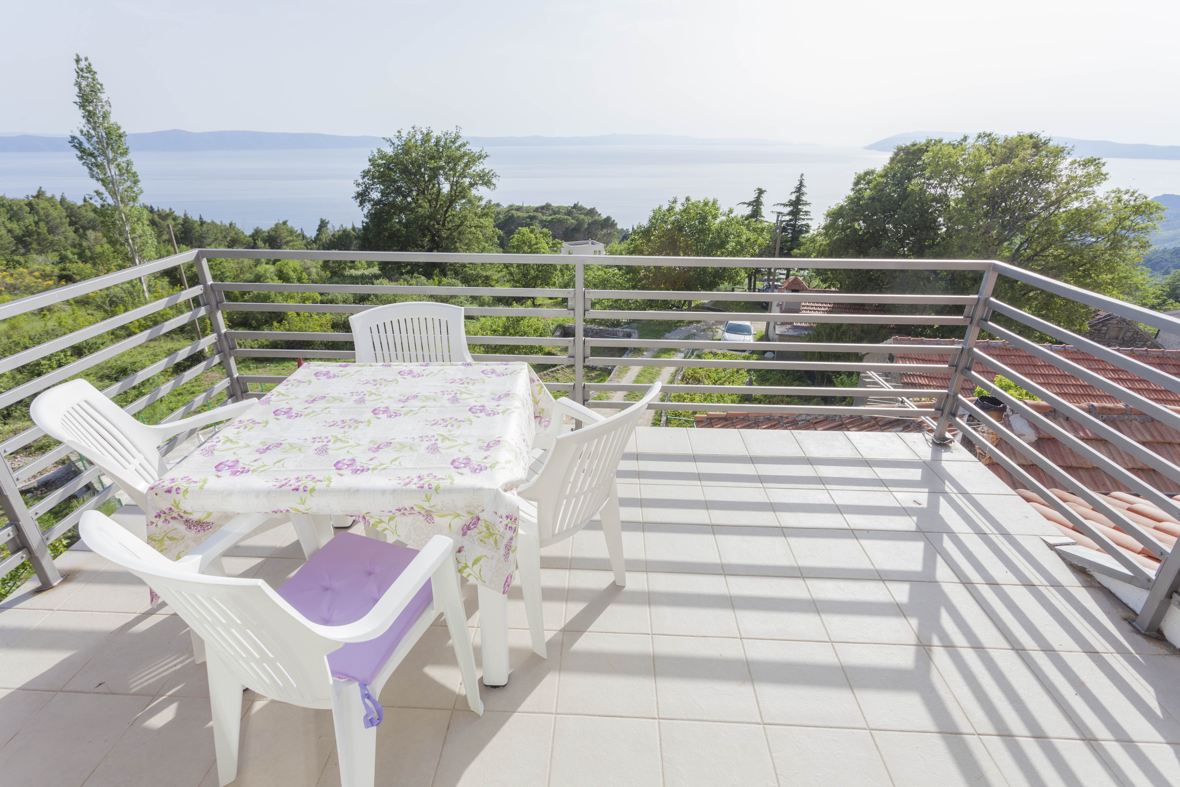 Four bedroom apartment with balcony and sea view Gornji Tučepi, Makarska  A-a