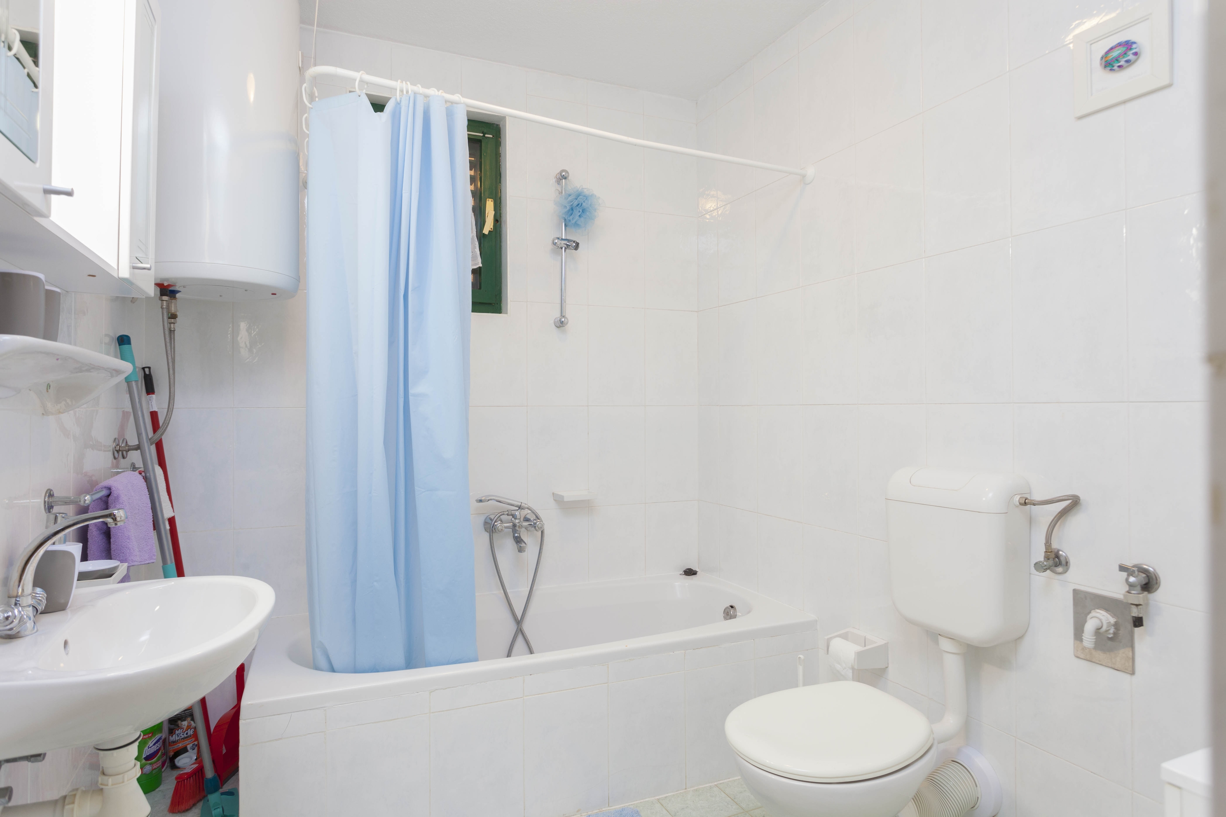 Four bedroom apartment with balcony and sea view Gornji Tučepi, Makarska  A-a