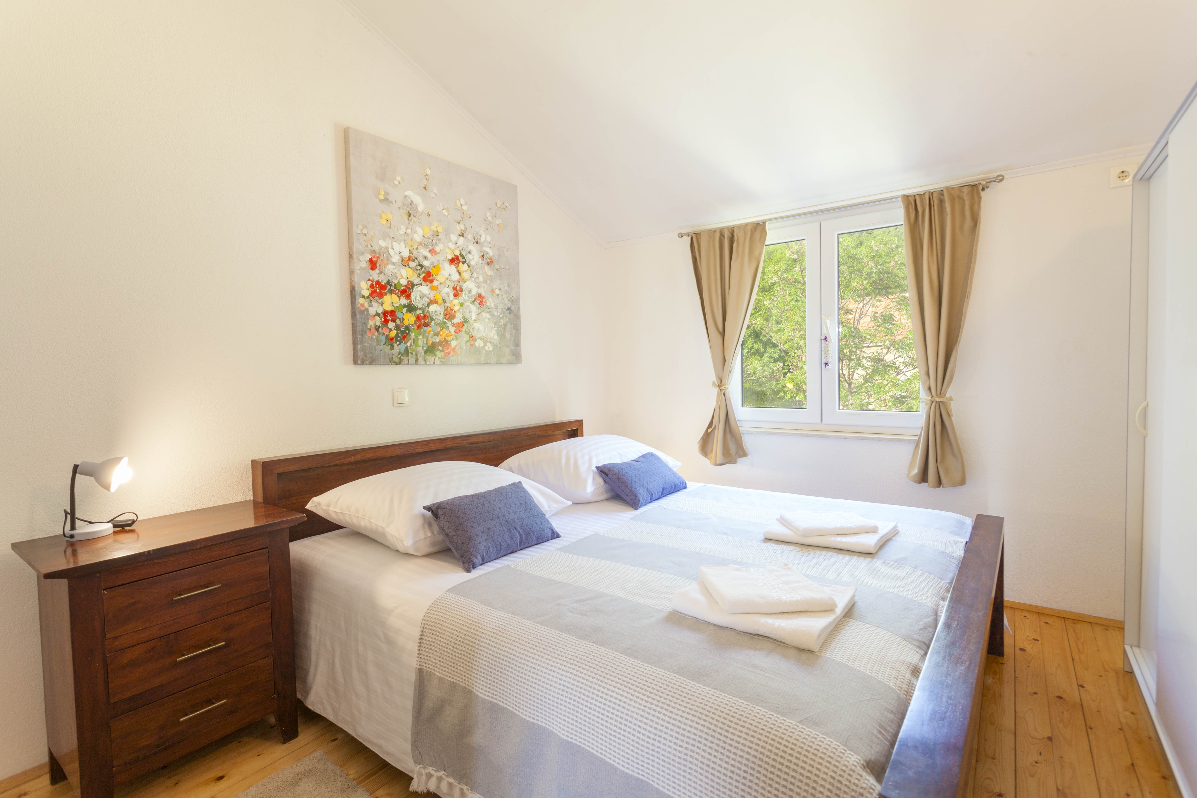 Four bedroom apartment with balcony and sea view Gornji Tučepi, Makarska  A-a