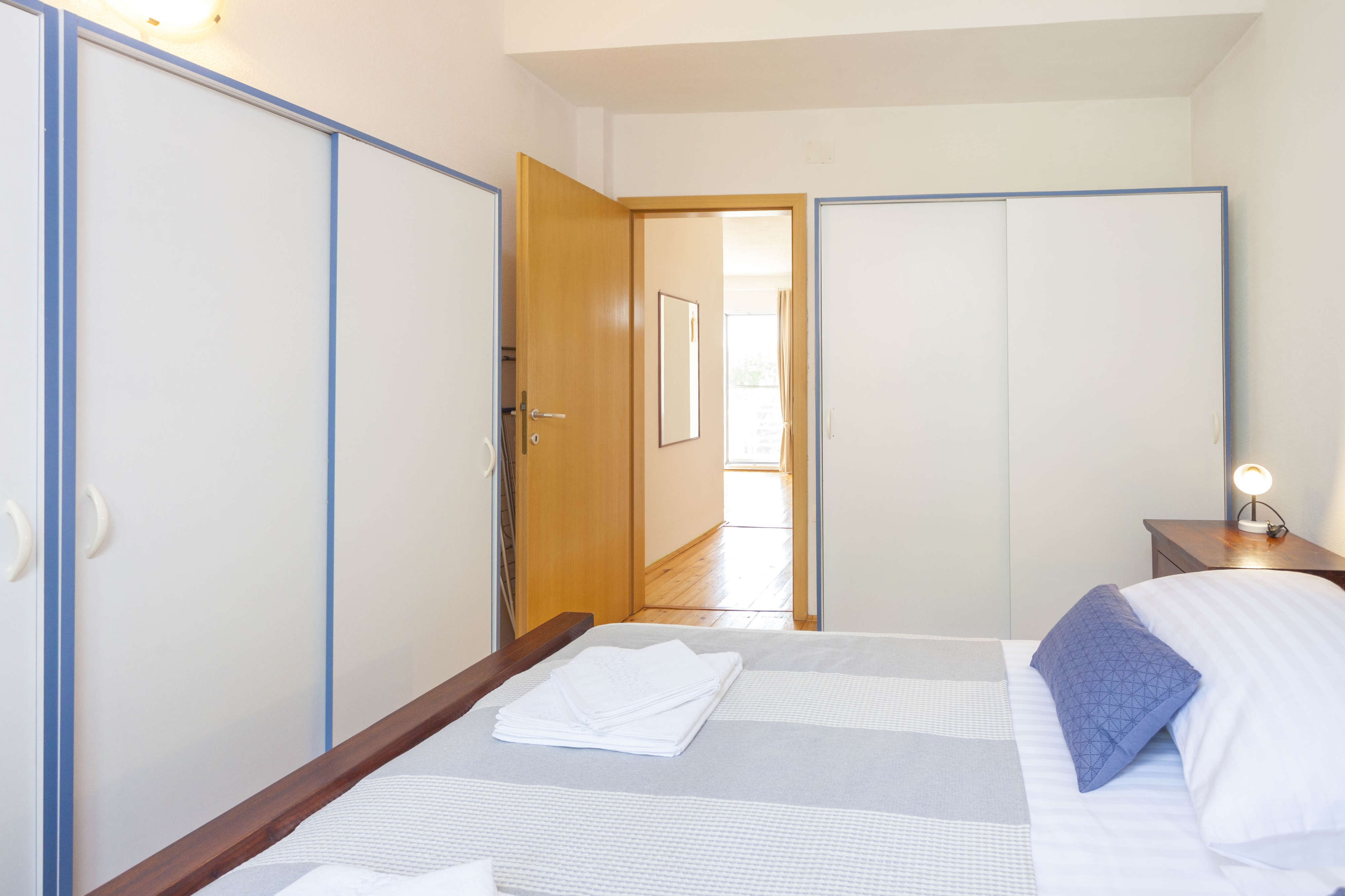 Four bedroom apartment with balcony and sea view Gornji Tučepi, Makarska  A-a
