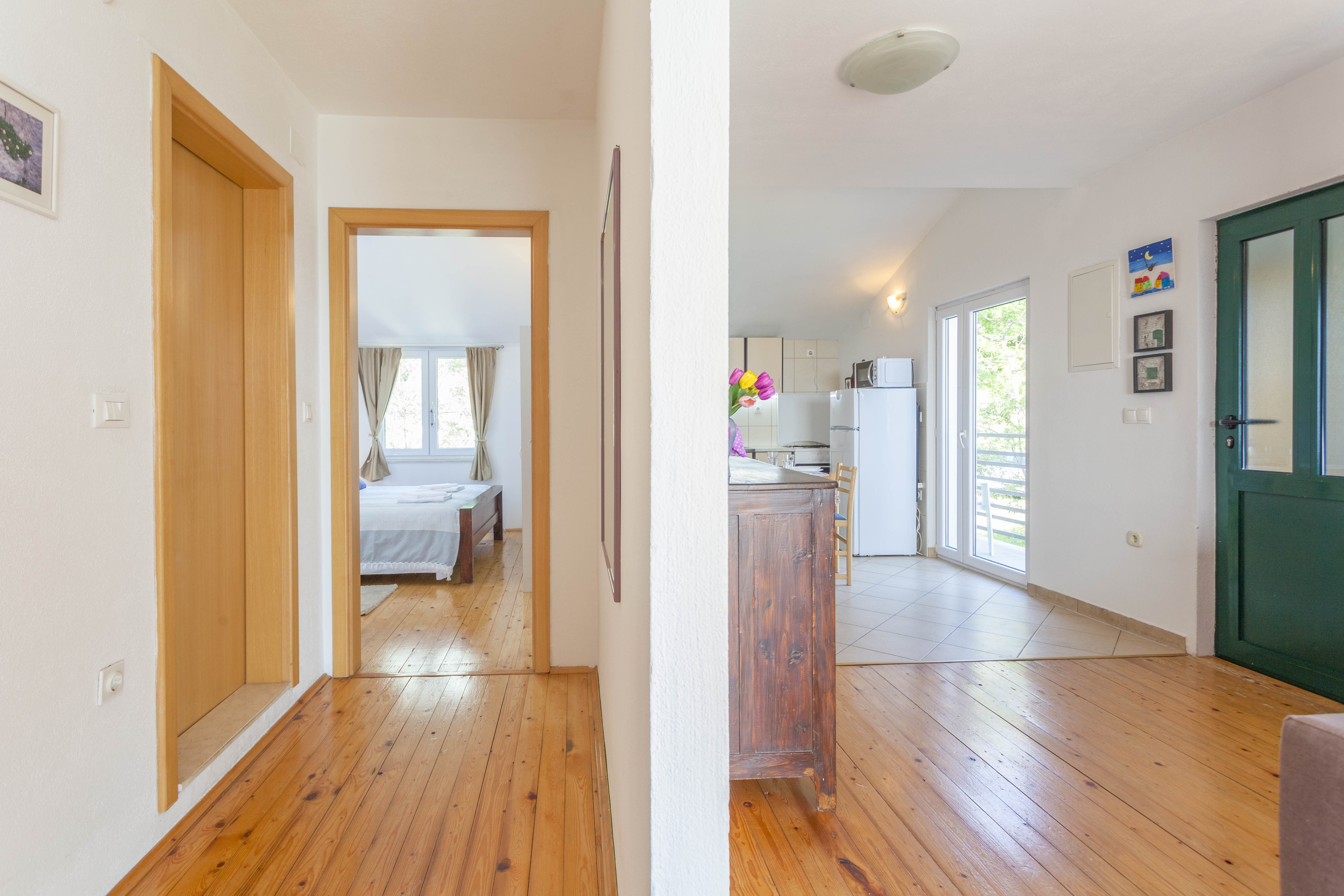 Four bedroom apartment with balcony and sea view Gornji Tučepi, Makarska  A-a