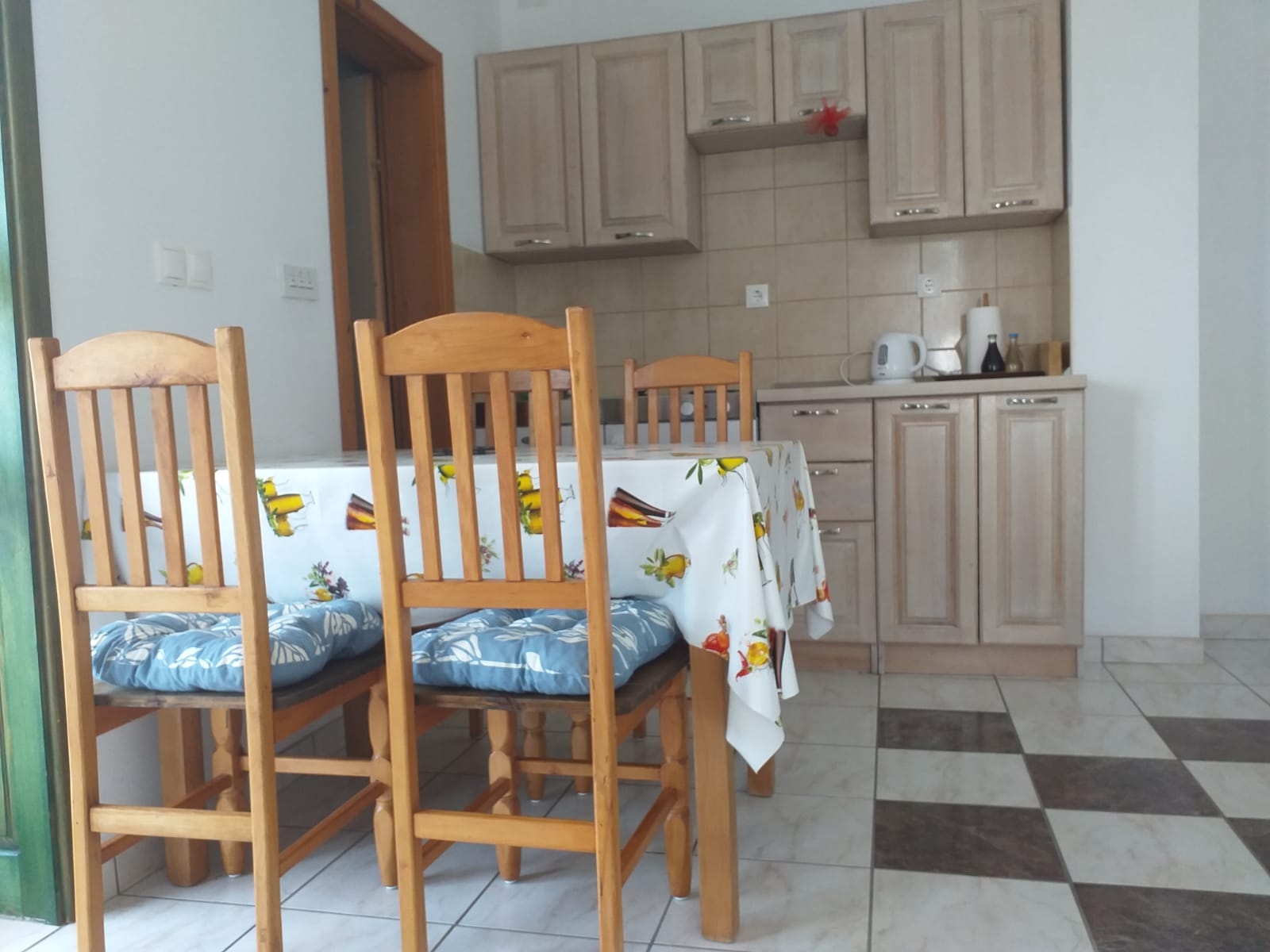 Jednosobni apartman s terasom Primošten  A-b