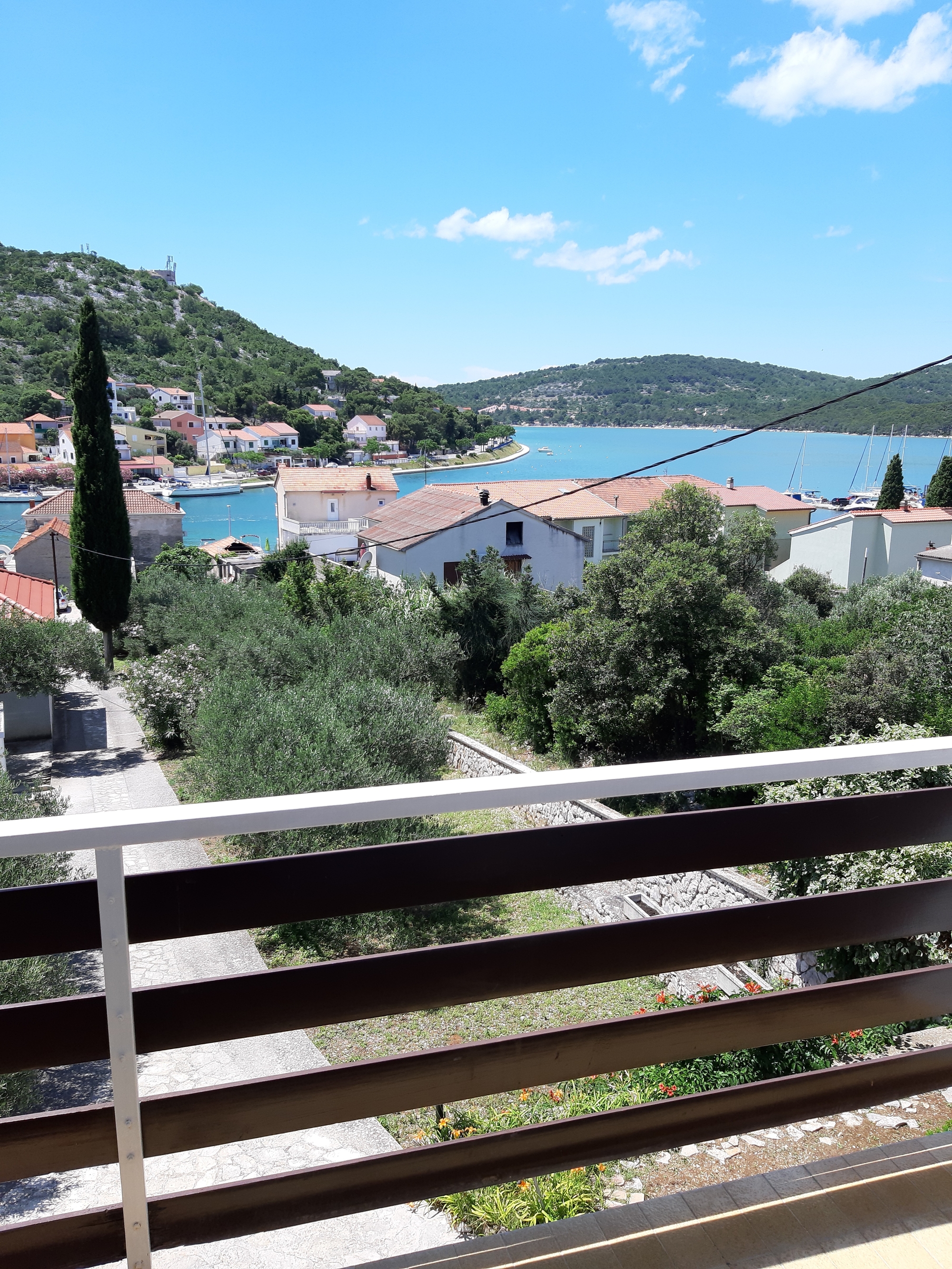 One bedroom apartment with balcony and sea view Tisno, Murter  A-a