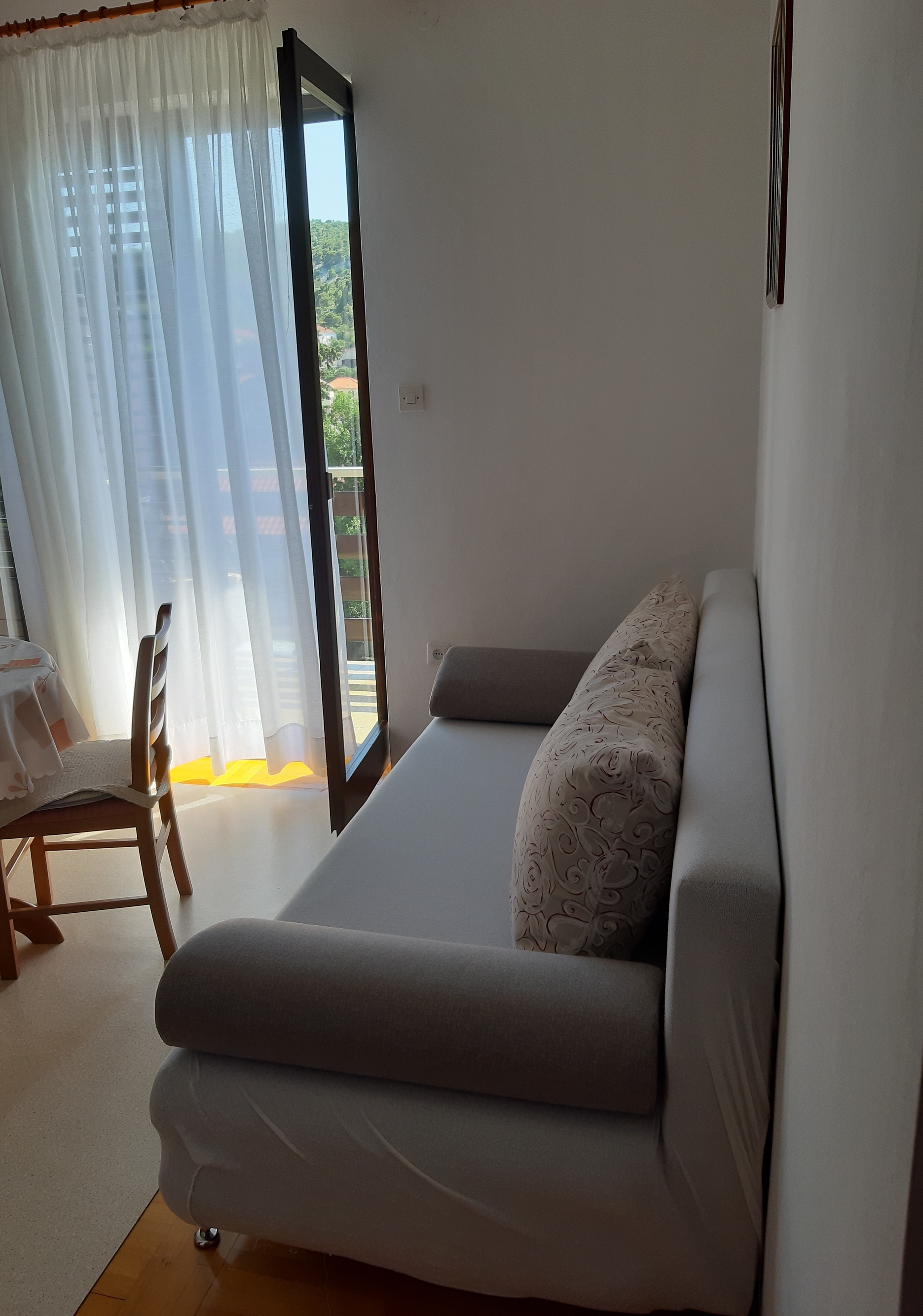 One bedroom apartment with balcony and sea view Tisno (Murter) (A-17716-a)