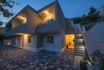 Objekt Baška Voda, Makarska, Objekt 17717 - Apartmaji s prodnato plažo.