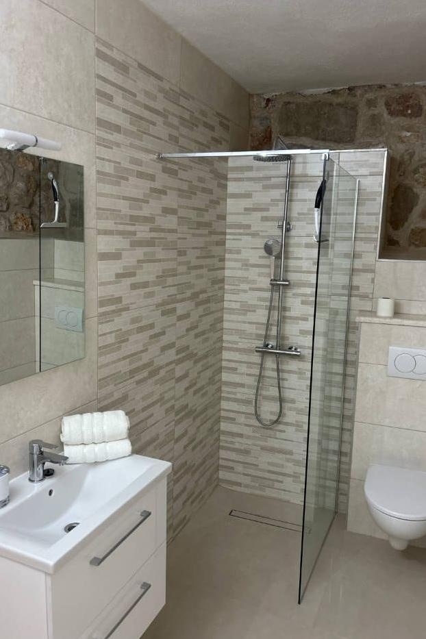 Top Hvar Ivan Dolac Top Hvar Ivan Dolac