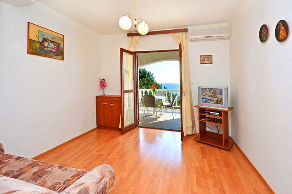 Studio flat with terrace and sea view Ivan Dolac, Hvar (AS-17778-e)