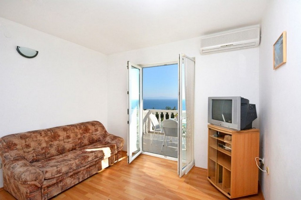 Studio flat with terrace and sea view Ivan Dolac, Hvar (AS-17778-f)