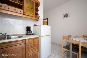 Zaglav, Eetkamer in the apartment, air condition available, (pet friendly) en WiFi.