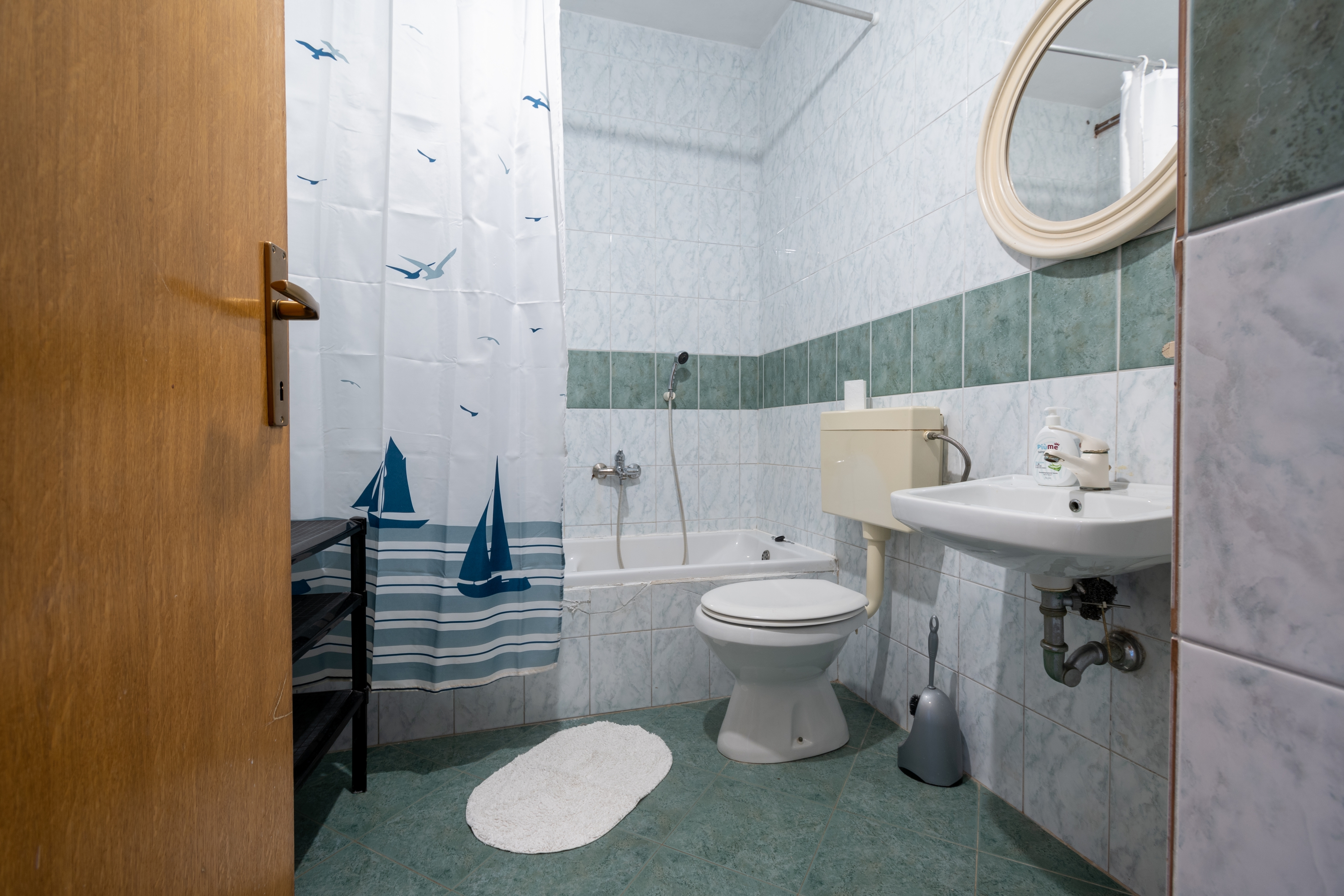 Two bedroom apartment near beach Zaglav, Dugi otok  A-d