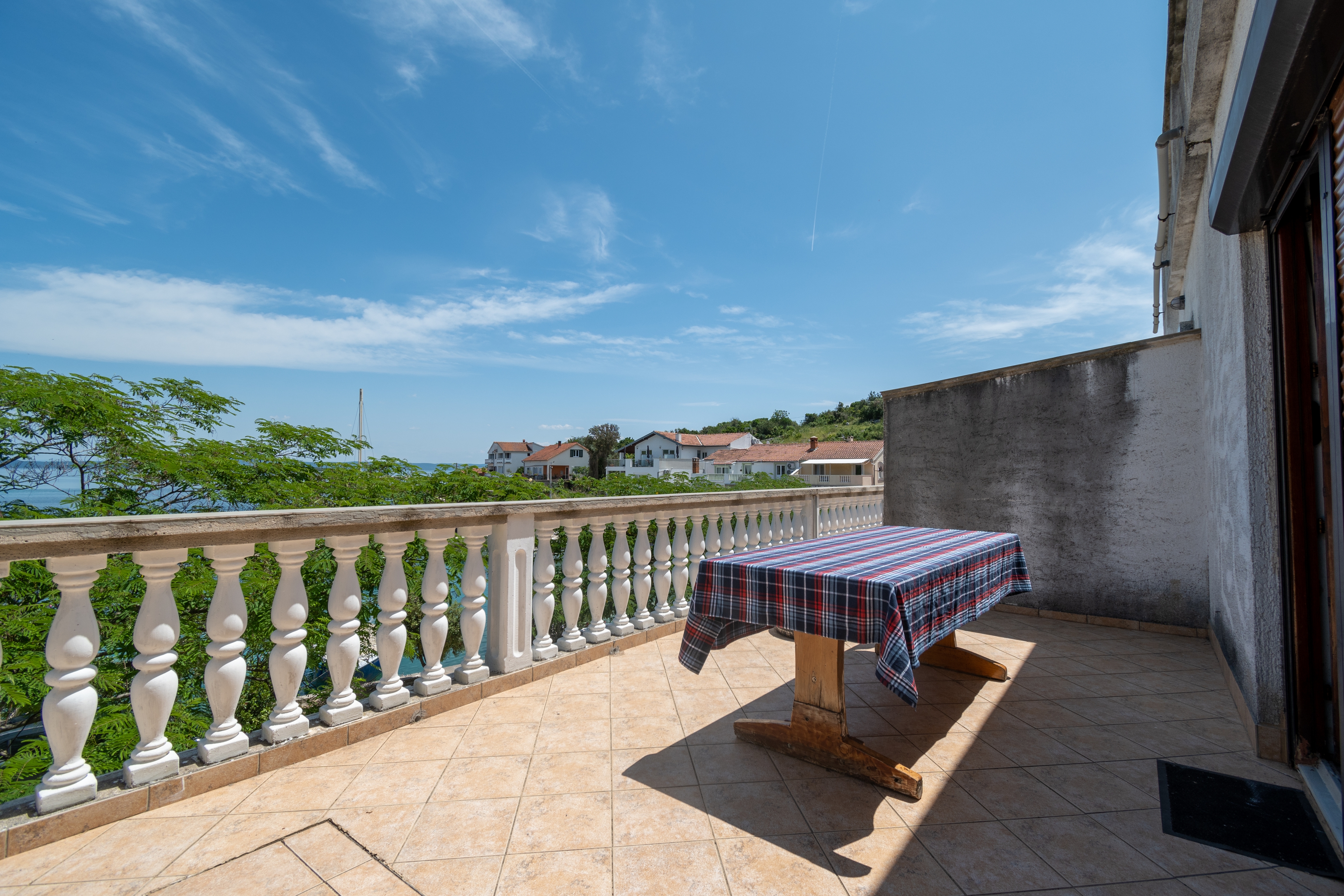 Two bedroom apartment near beach Zaglav, Dugi otok  A-d