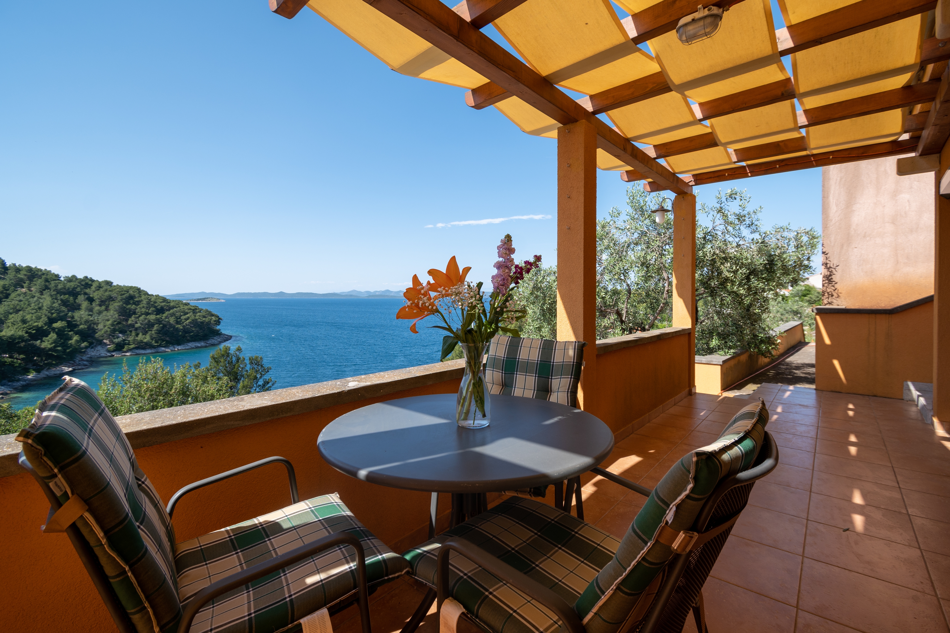 Studio flat with terrace and sea view Sali (Dugi otok) (AS-17791-a)