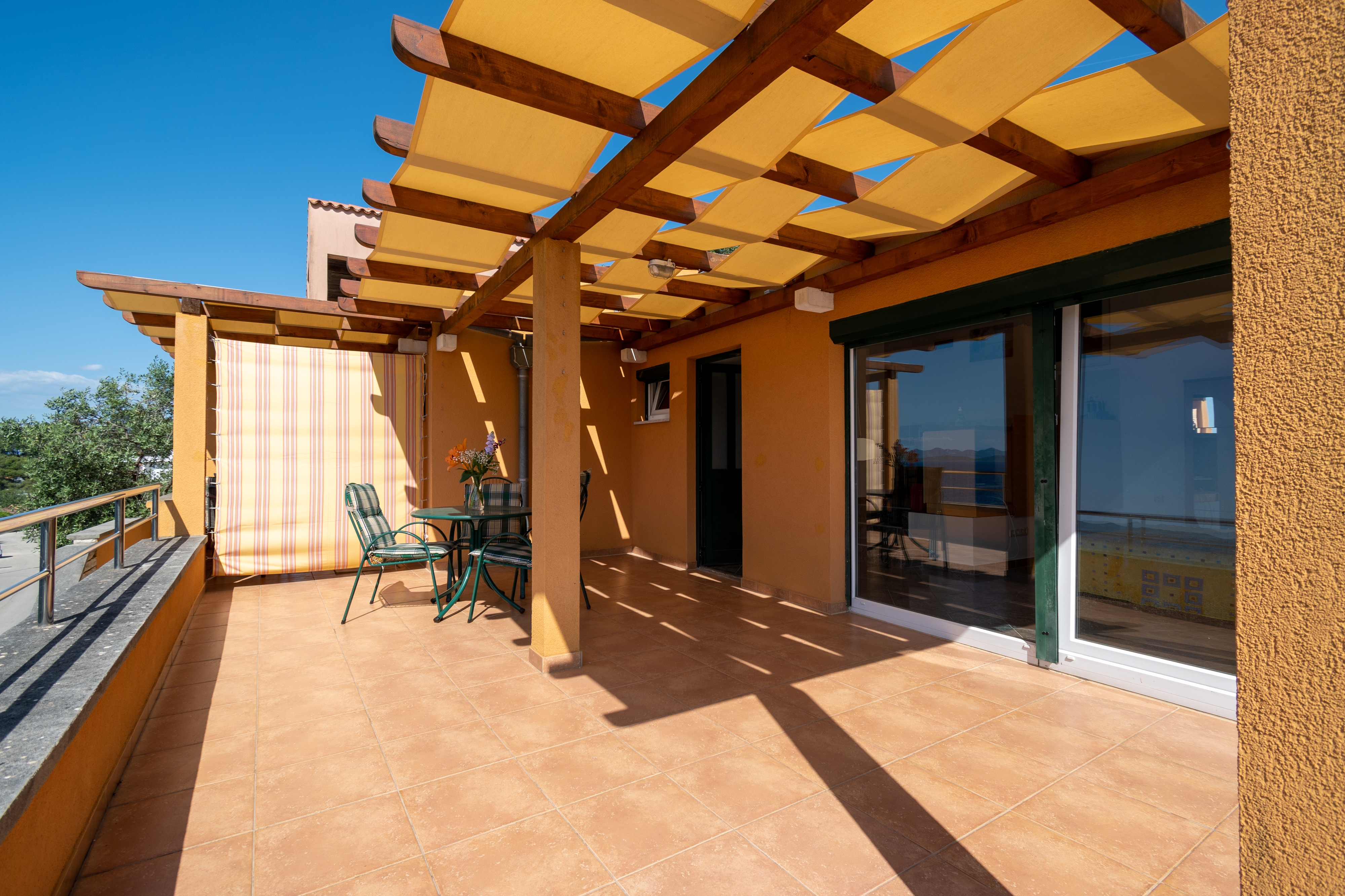 Studio flat with terrace and sea view Sali, Dugi otok  AS-b