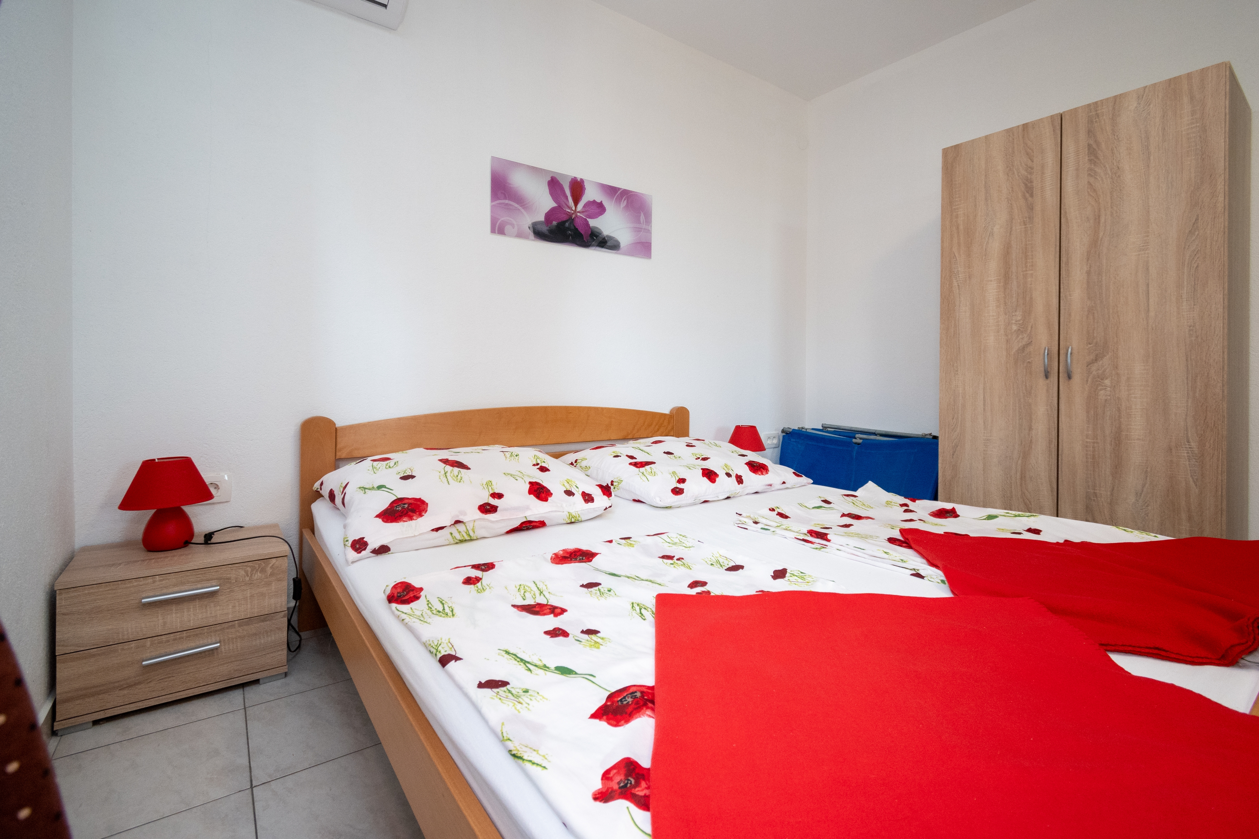 One bedroom apartment with terrace and sea view Tribanj Šibuljina, Paklenica  A-a