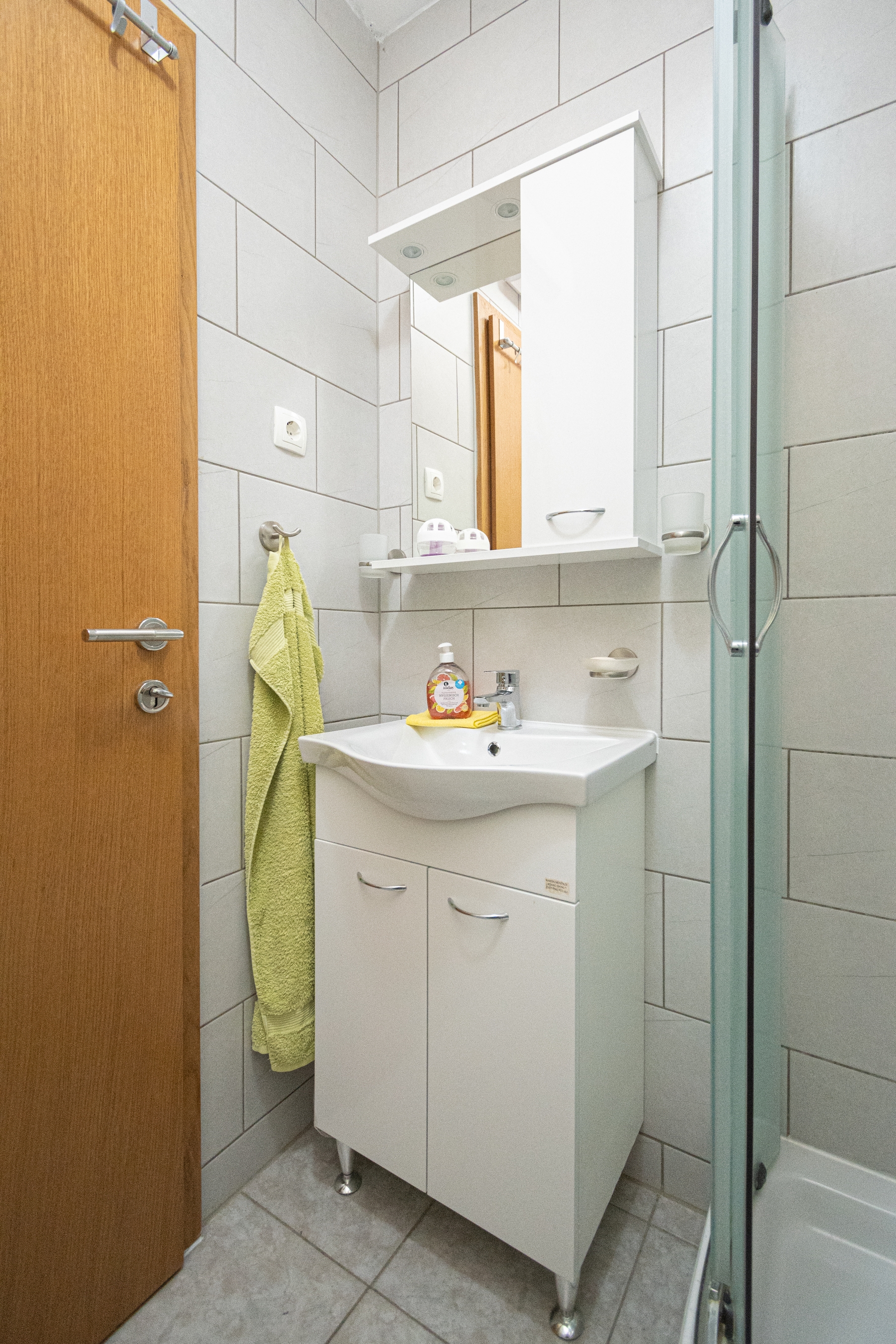 One bedroom apartment with balcony and sea view Tribanj Šibuljina, Paklenica  A-b