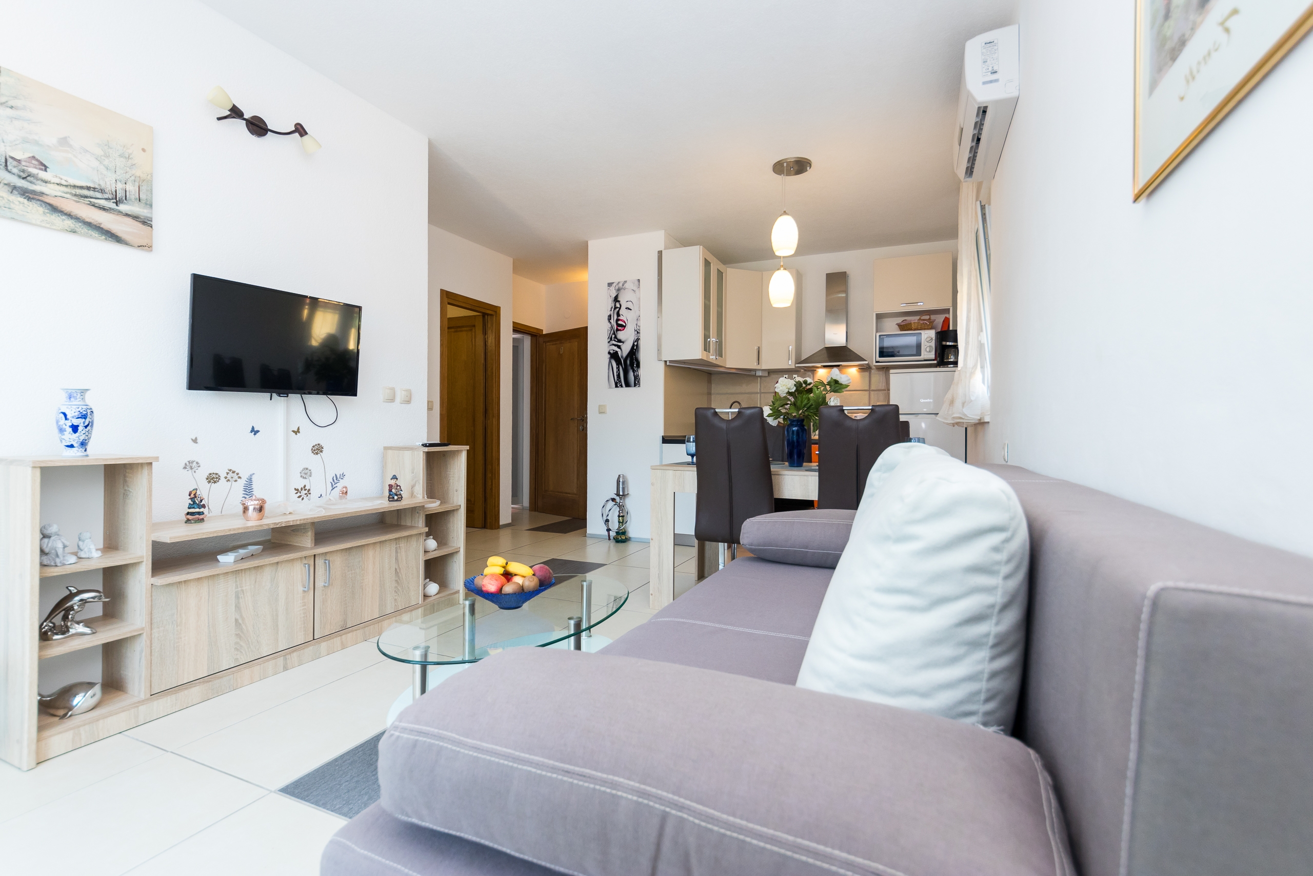 One bedroom apartment with terrace and sea view Grebaštica, Šibenik (A-17831-b) One bedroom apartment with terrace and sea view Grebaštica, Šibenik (A-17831-b)