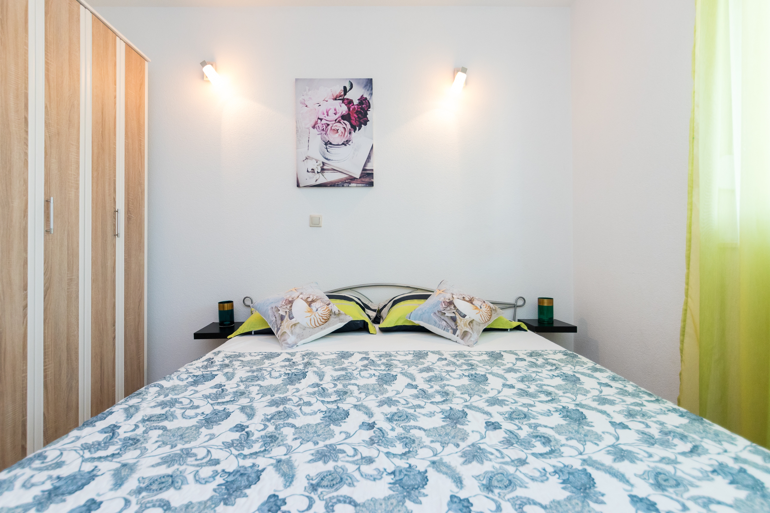 Three bedroom apartment with terrace Grebaštica, Šibenik  A-c