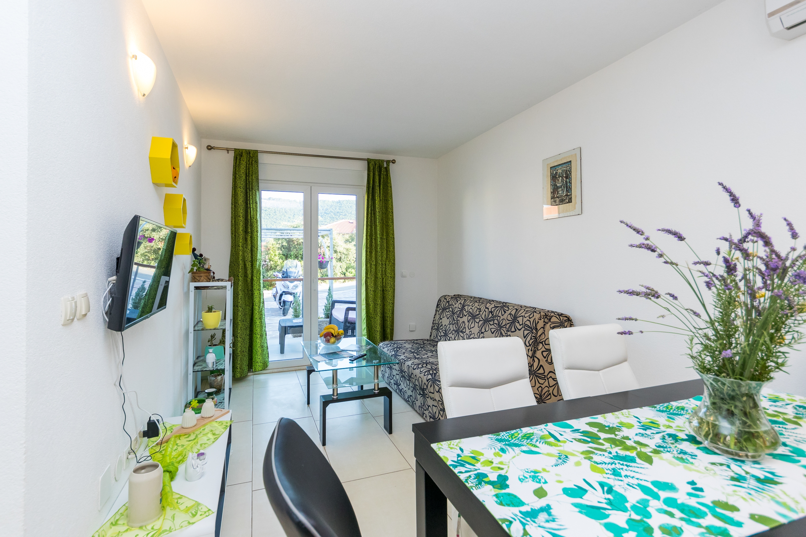 One bedroom apartment with terrace Grebaštica, Šibenik (A-17831-d)