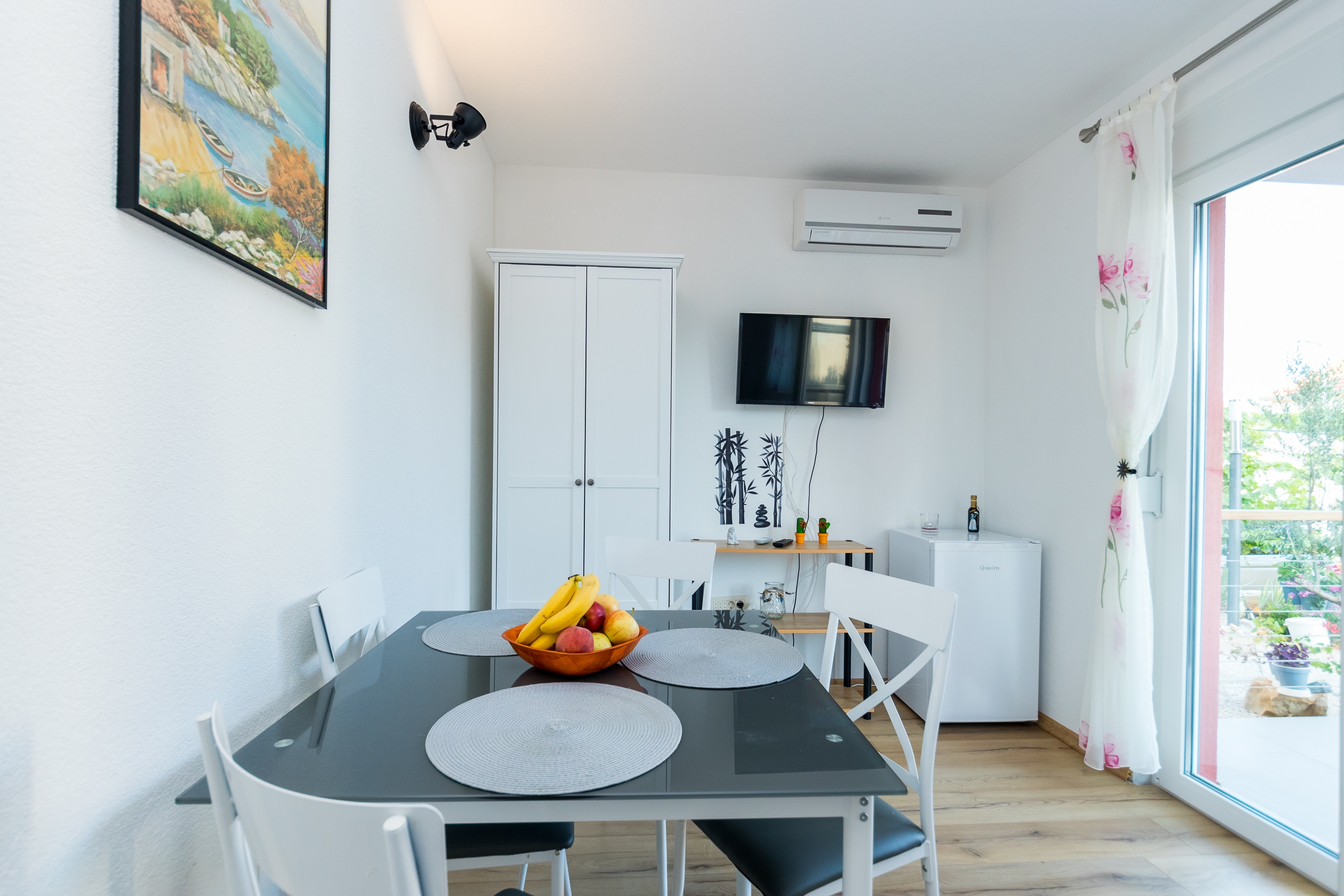 Room with terrace Grebaštica (Šibenik) (S-17831-a) Room with terrace Grebaštica (Šibenik) (S-17831-a)