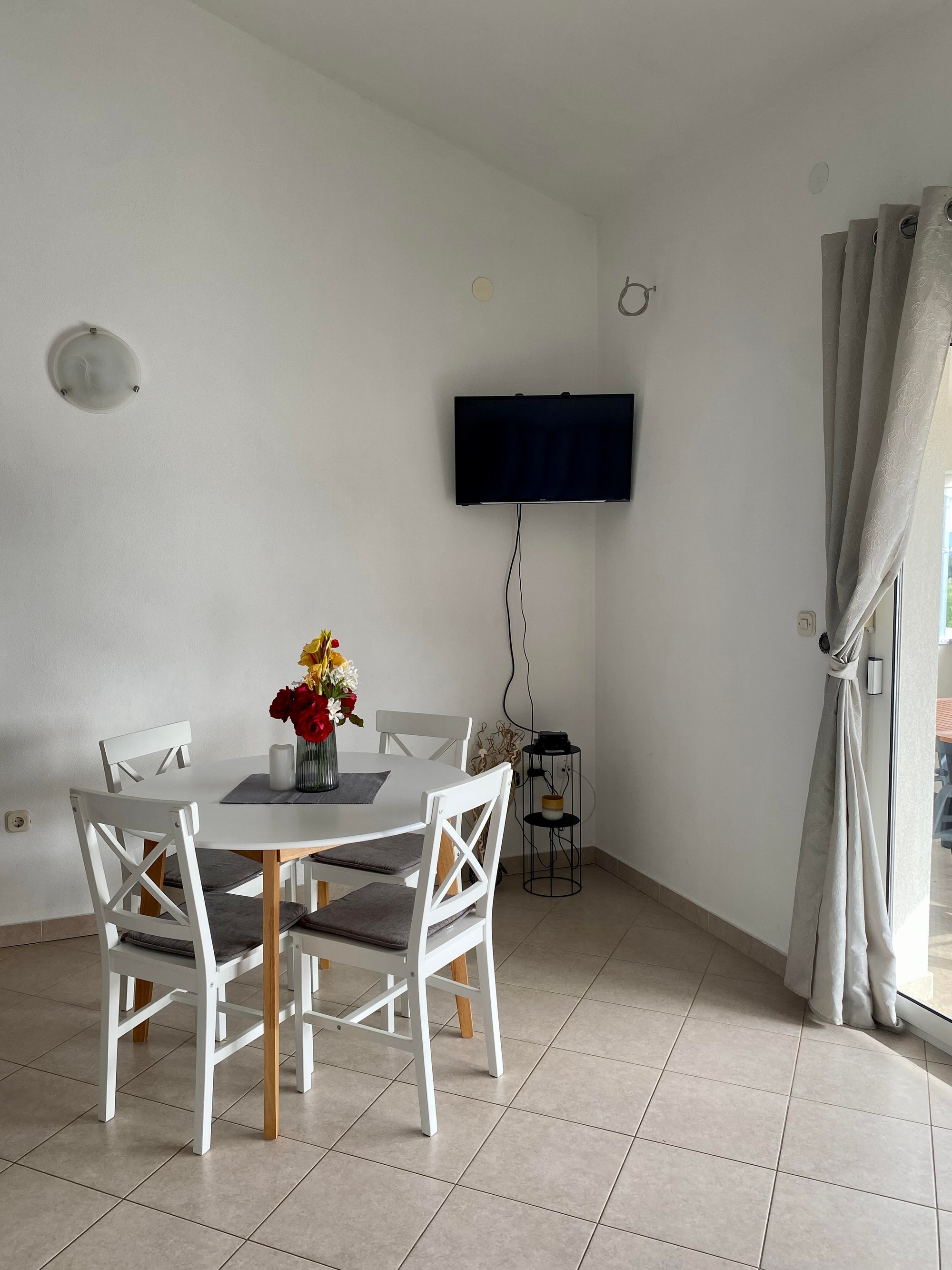 One bedroom apartment with terrace and sea view Bibinje, Zadar  A-a