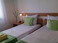 Спальня 4 Novalja, Спальня 4 в размещении типа apartment, WiFi.