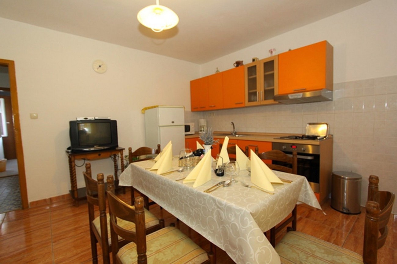 Three bedroom apartment with terrace and sea view Kampor, Rab (A-17873-a) Three bedroom apartment with terrace and sea view Kampor, Rab (A-17873-a)