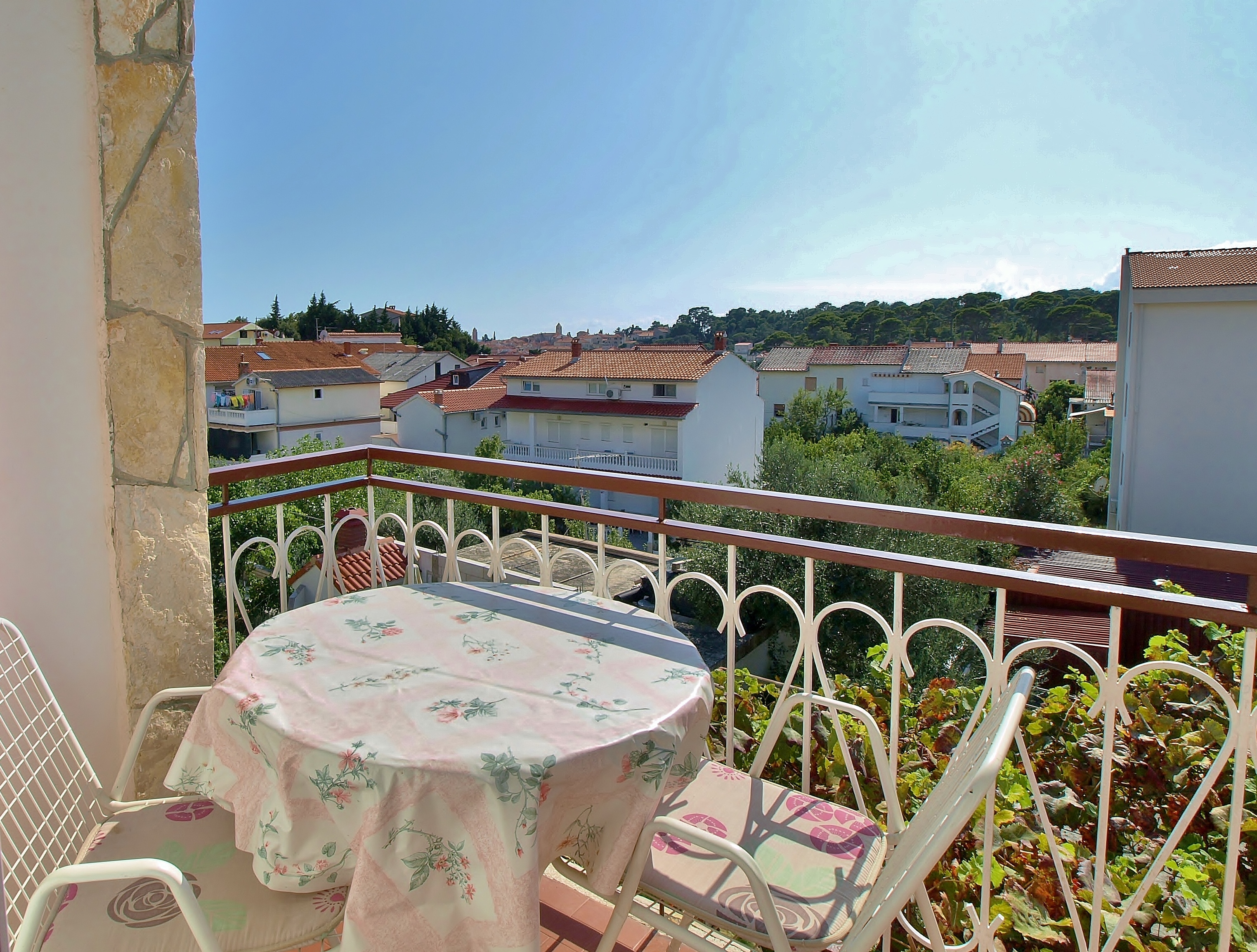 Two bedroom apartment with terrace Palit, Rab  A-b